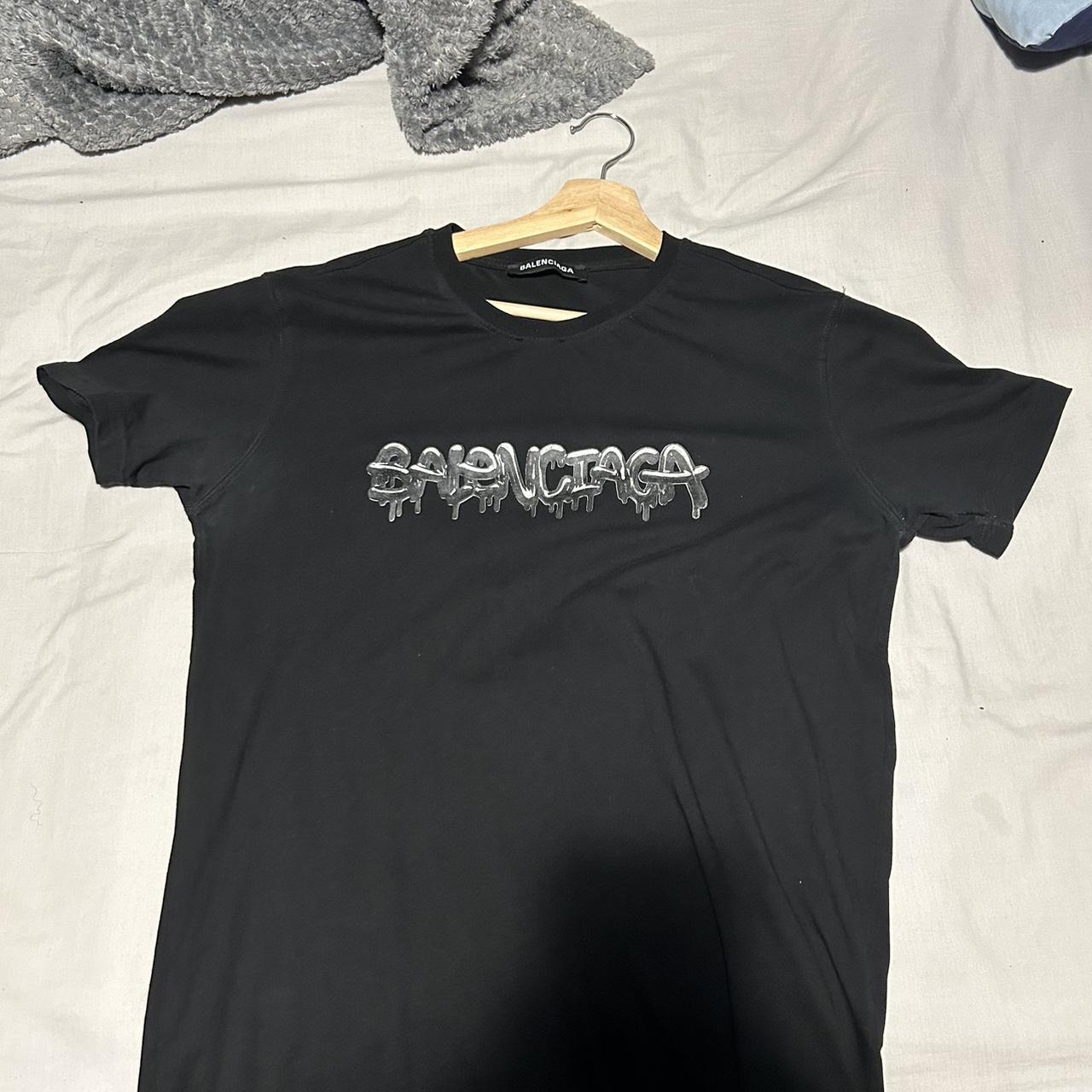 BALENCIAGA グラフィティ Tシャツ L ブラック Balenciaga black T-shirt with graffiti style writing | Depop