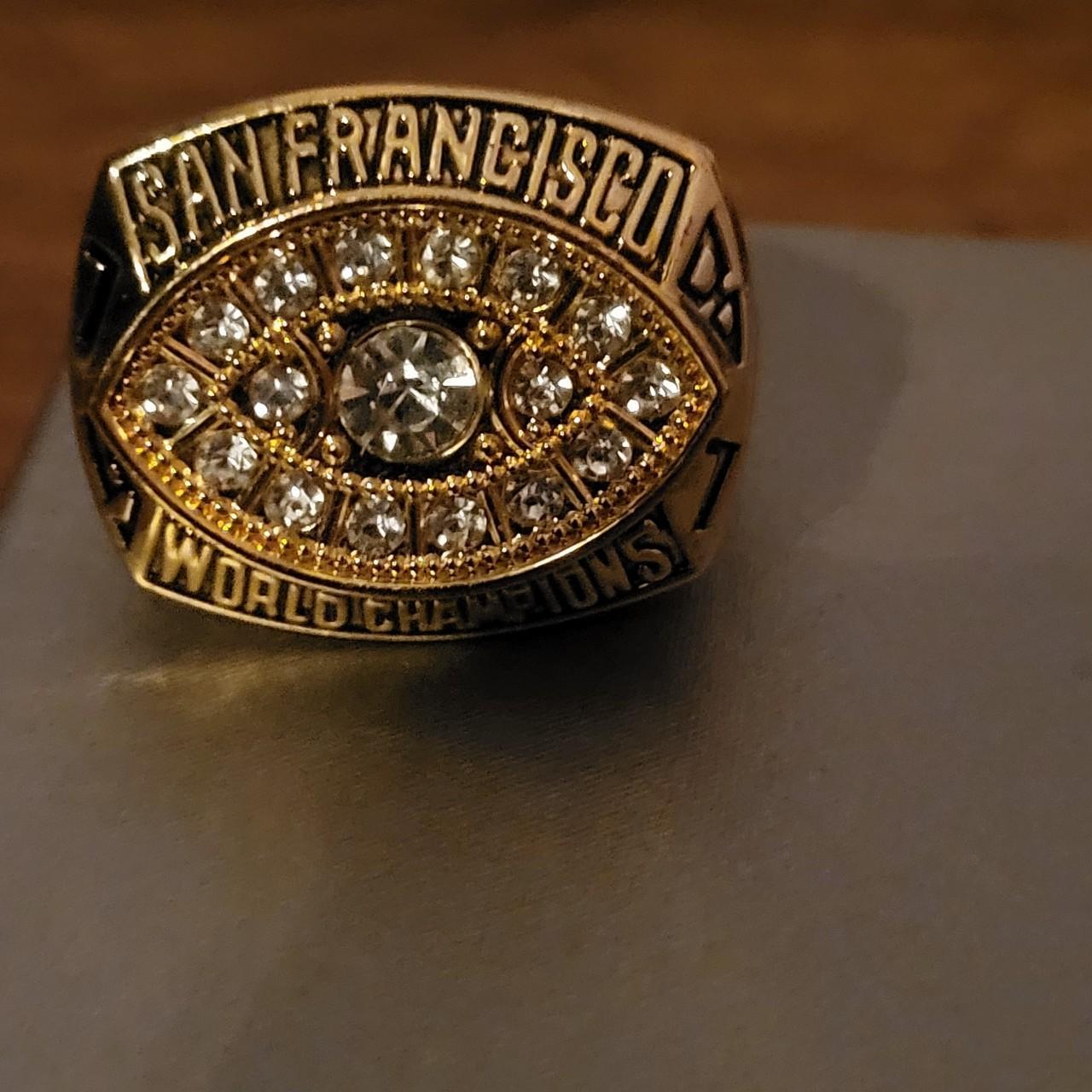 Amazon.com: San Francisco 49ers Super Bowl XXIV Replica Championship Ring  mini Lombardi Trophy with Joe Montana Card Shabowbox Set : פריטי אספנות  ואמנות