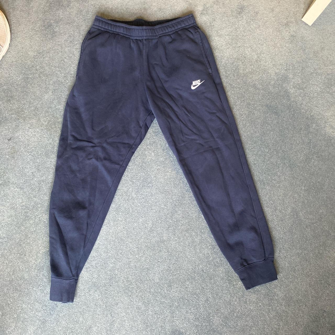 Nike Men's Navy and White Trousers | Depop
