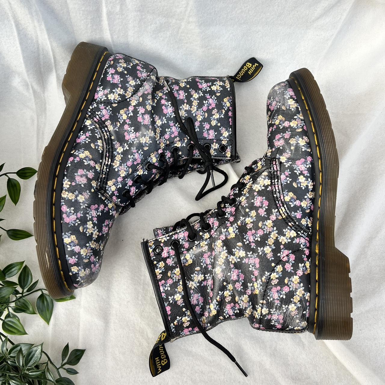 Vintage floral hot sale doc martens