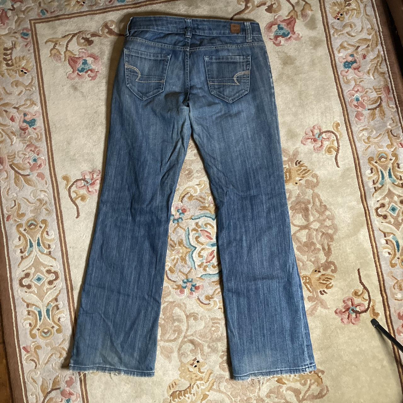 Low rise straight/bootcut jeans from American Eagle.... Depop