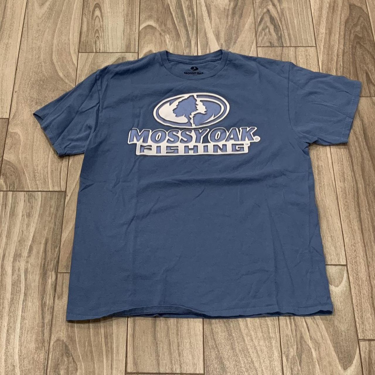 Large Blue Mossy Oak Fishing T Shirt Chest: - Depop