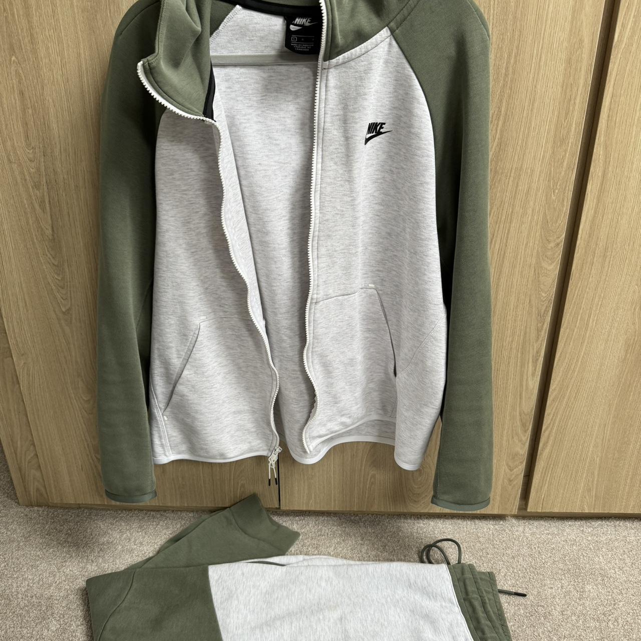 Nike 2nd generation tech fleece full Depop