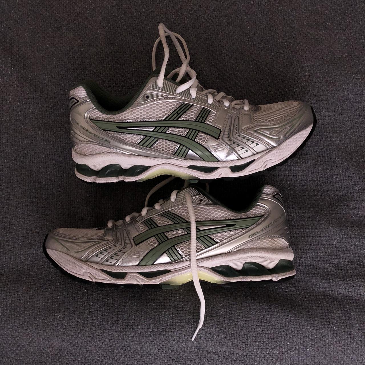 asics gel kayano 26 vs adidas ultra boost