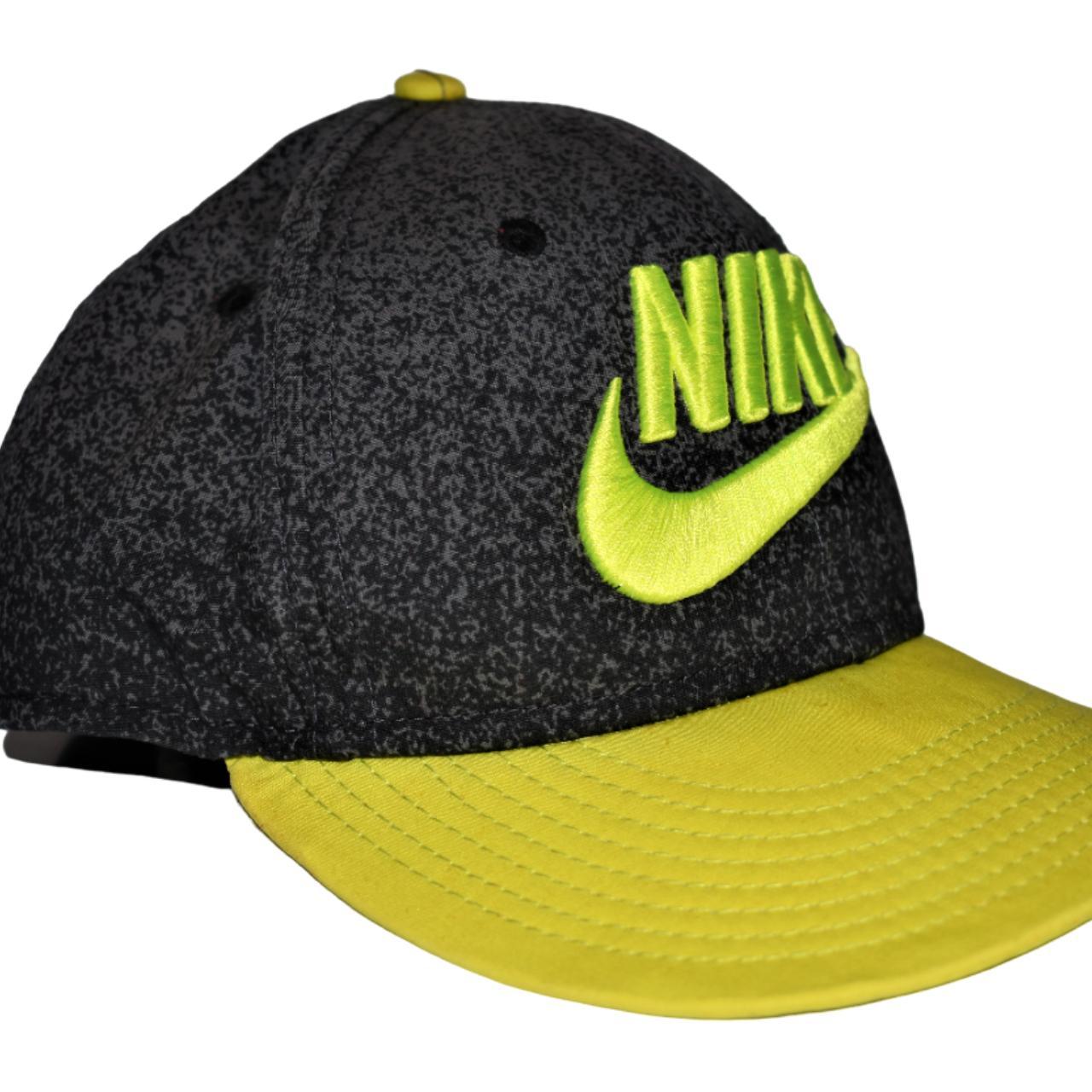 mens bobble hat nike