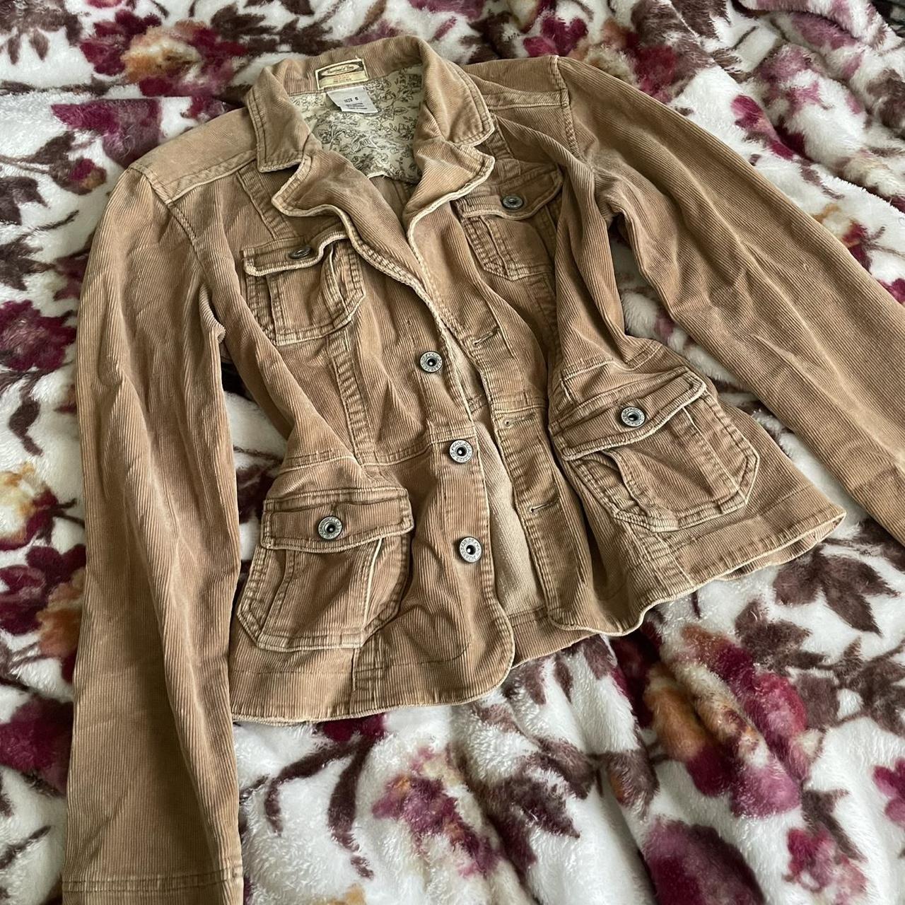 item listed by ashleysthriftedcloset