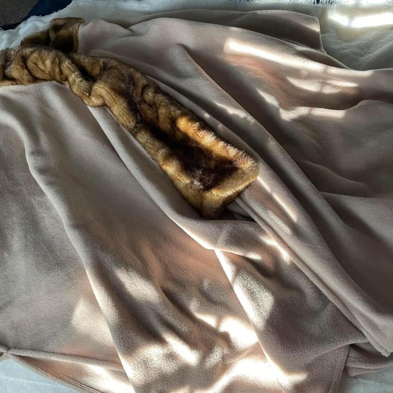 item listed by ashleysthriftedcloset