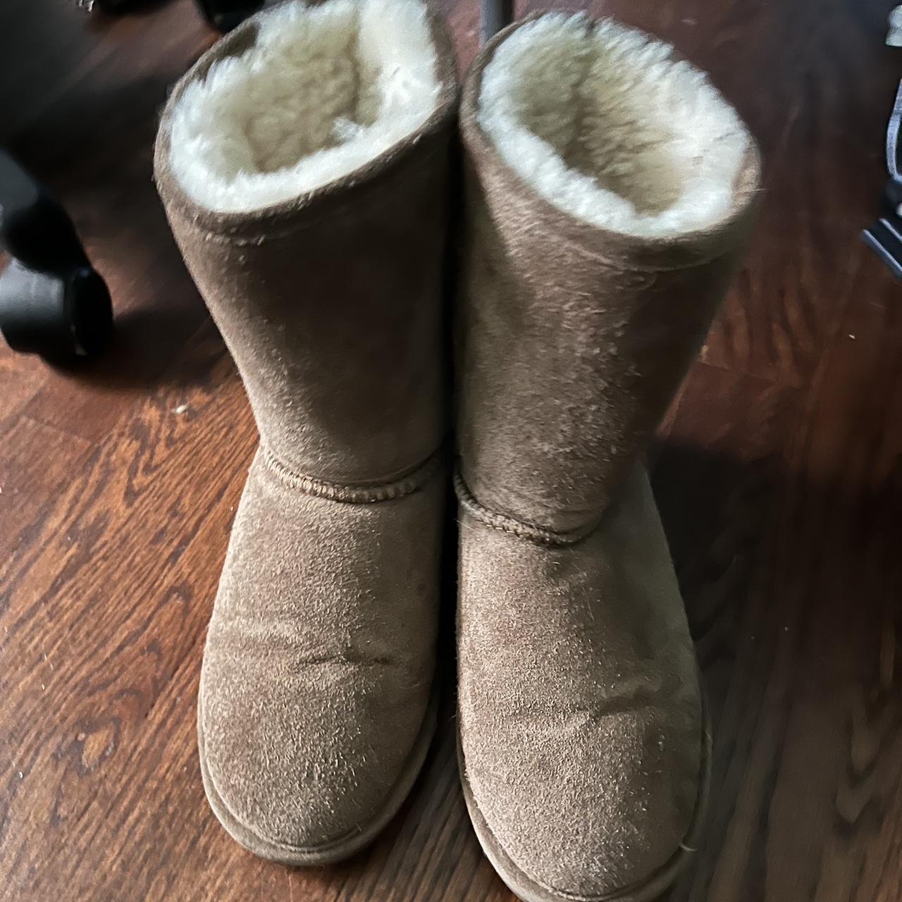 Tan clearance fuzzy boots