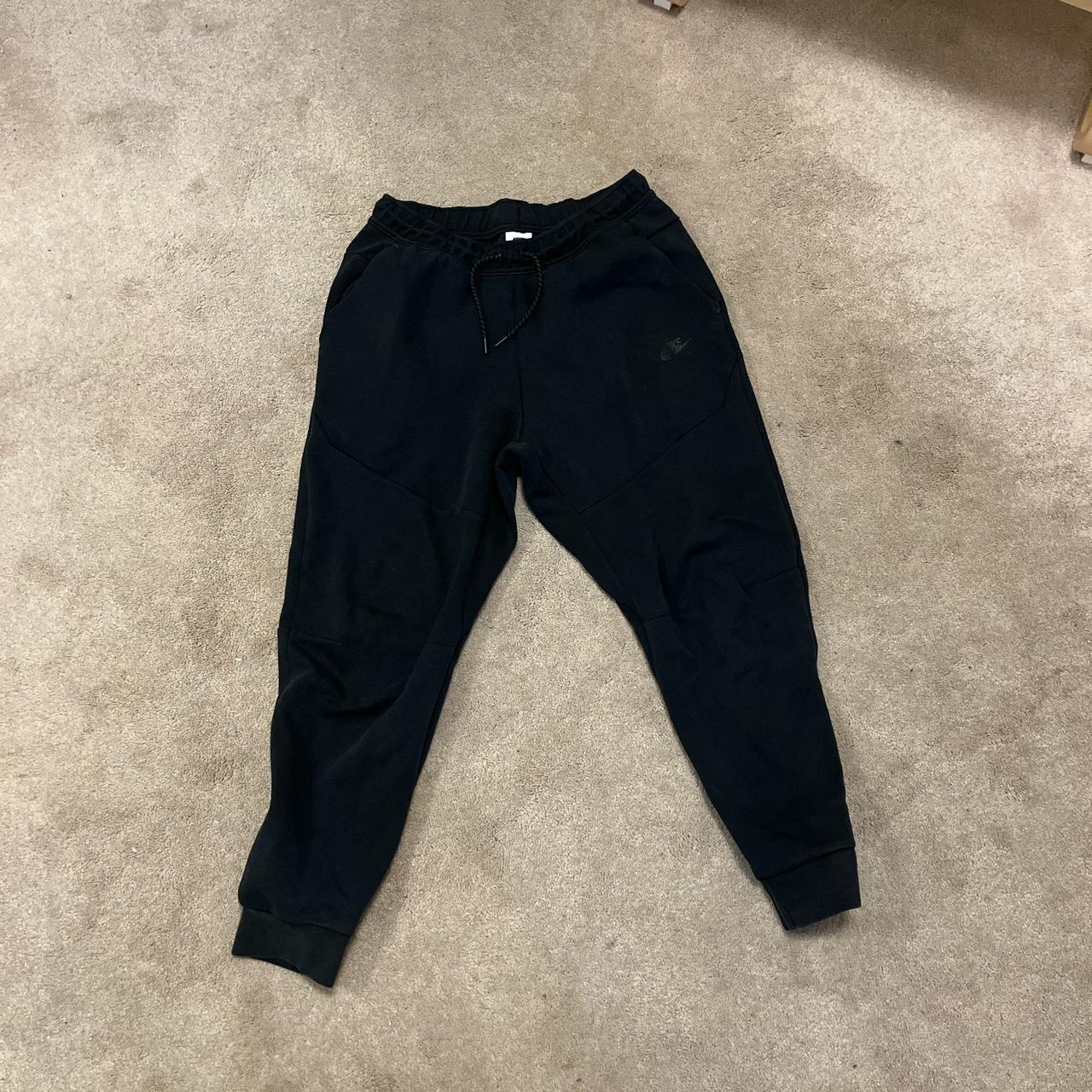 nike tech fleece pants black medium