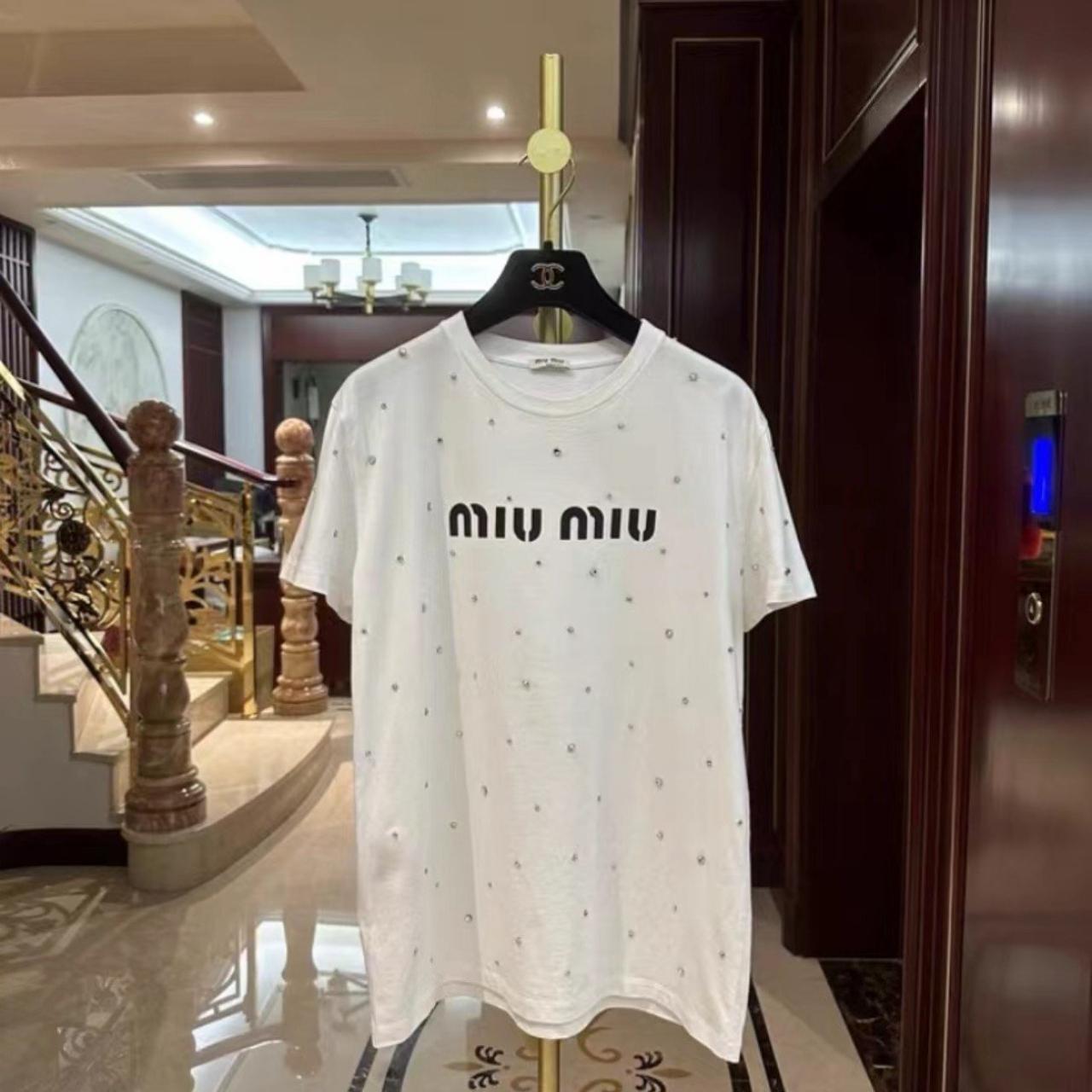 Tシャツ・カットソー MiuMiu MJA906SOOO.11QG Shirts MIU MIUMIU】Miu Miu Short Sleeve T-shirt Size 38. You | Depop