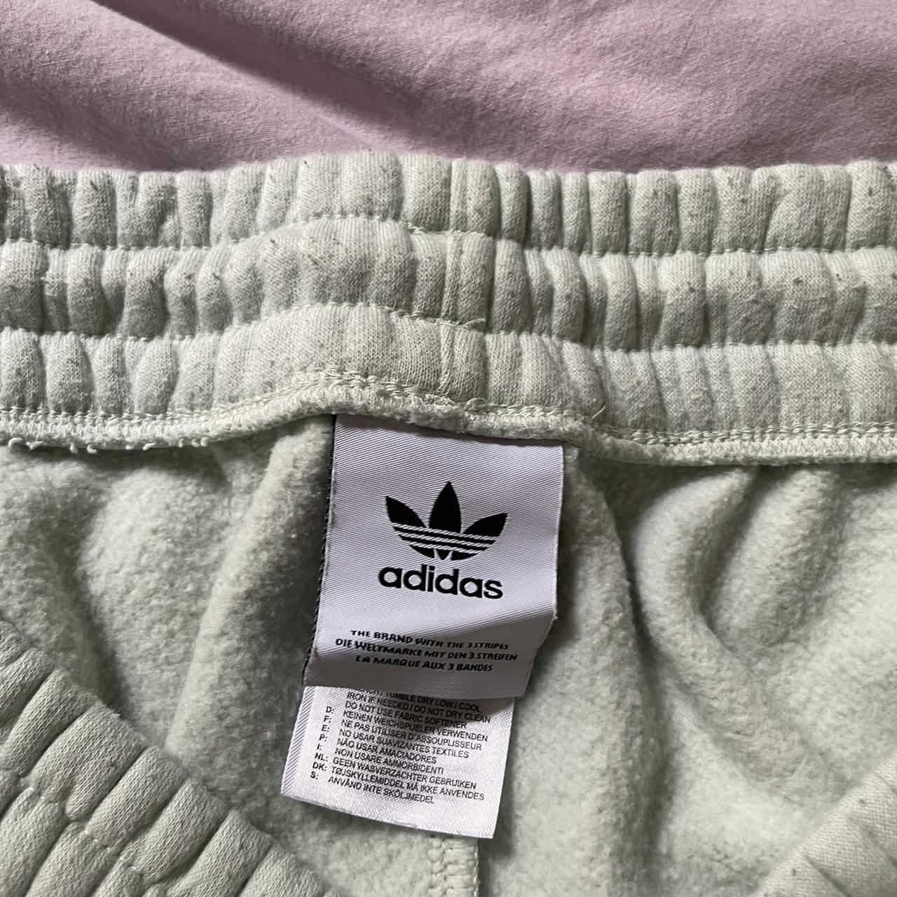 adidas originals mens linear label trefoil... - Depop