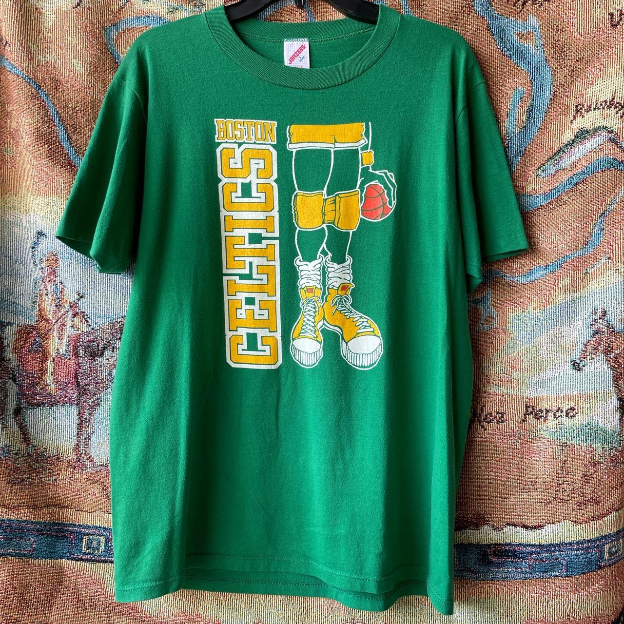 90s vintage-t-shirt - Depop