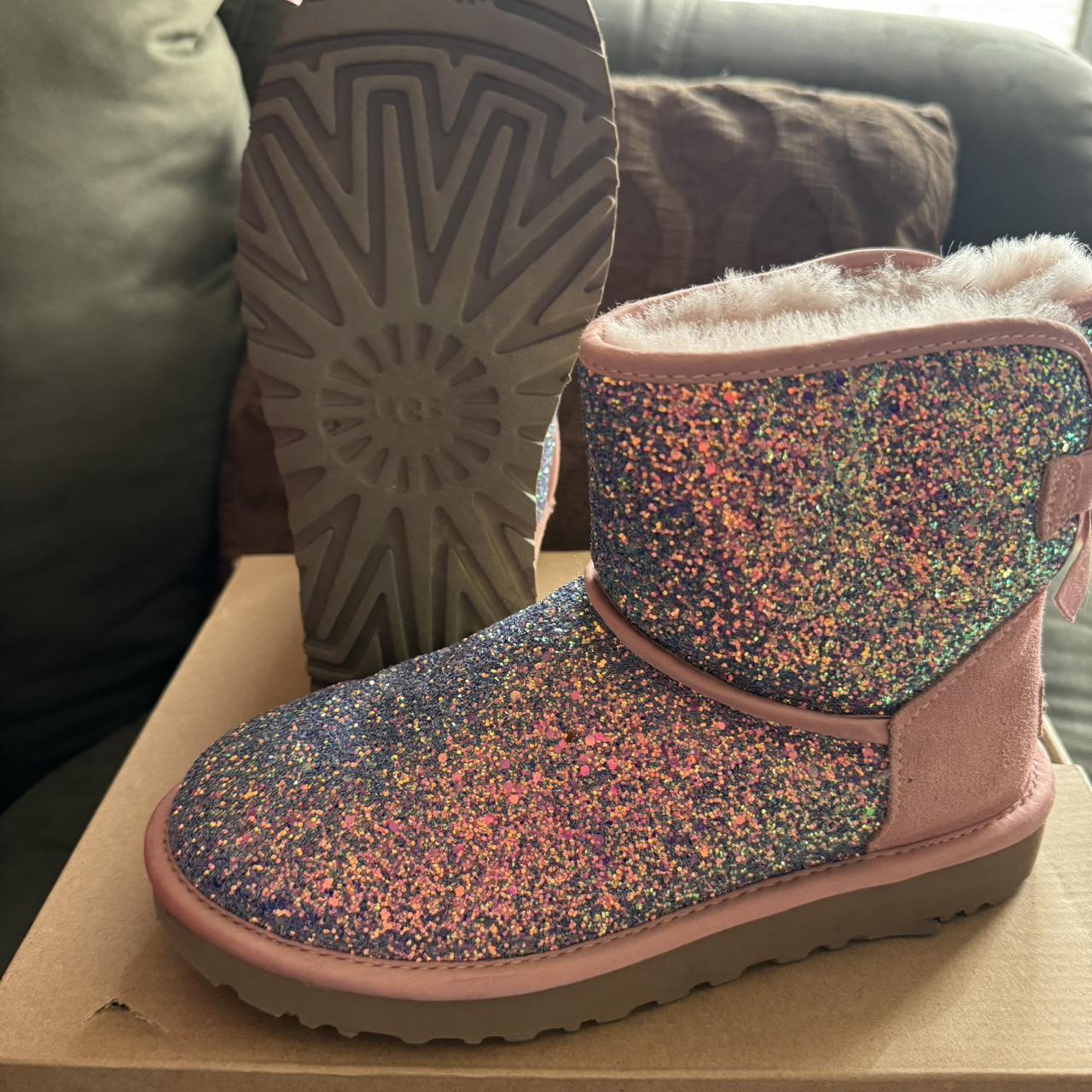 Cosmos Ugg W Classic Mini Bow Ugg's Women Classic Mini Bow Cosmos