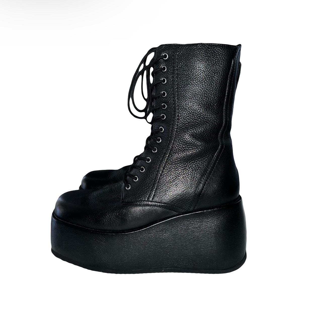 item listed by vikzyrrr