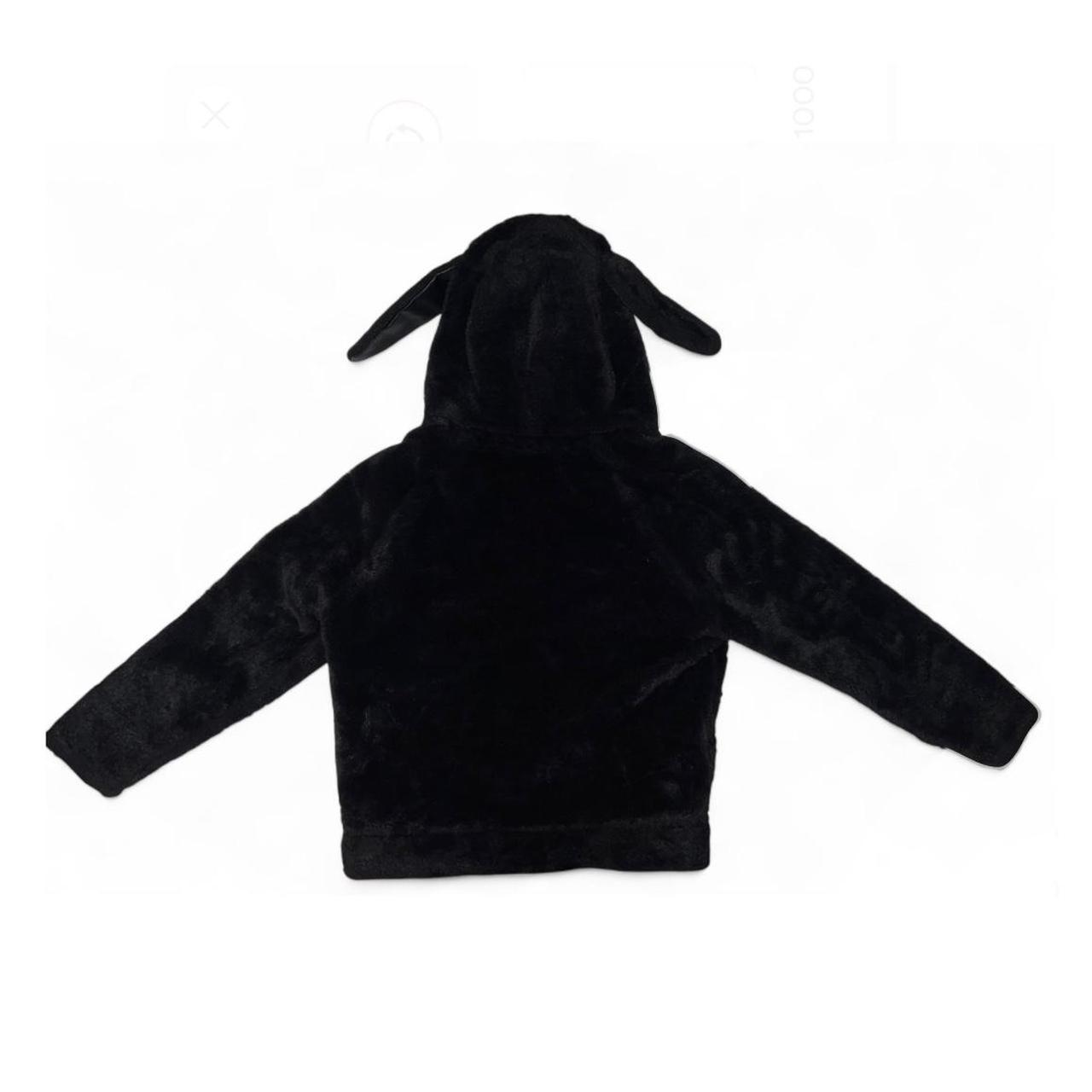 item listed by vikzyrrr