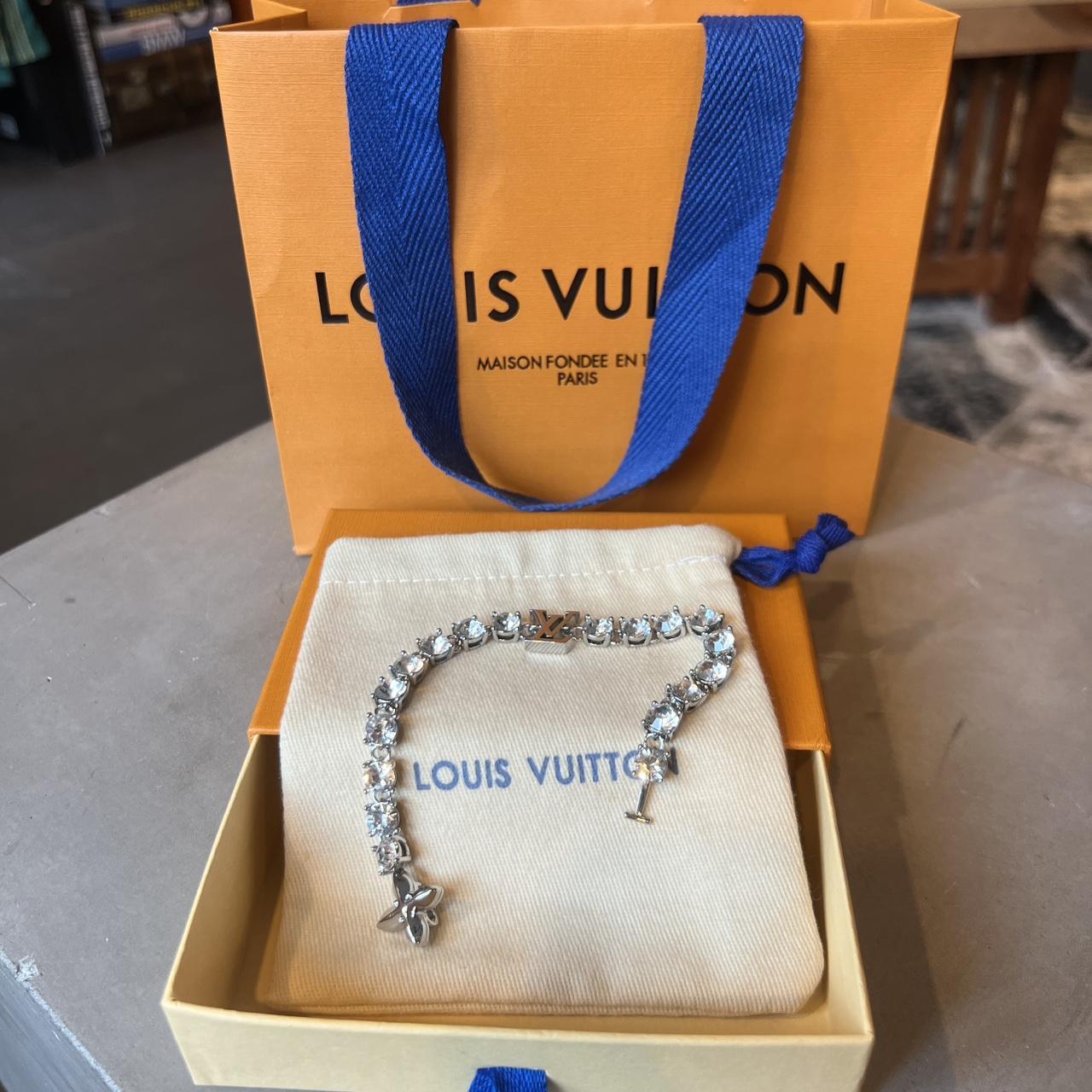 Used Louis Vuitton “diamond” bracelet. NOT REAL - Depop