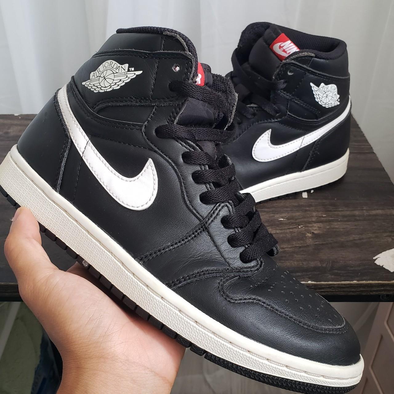 Black ying yang jordan 1 best sale