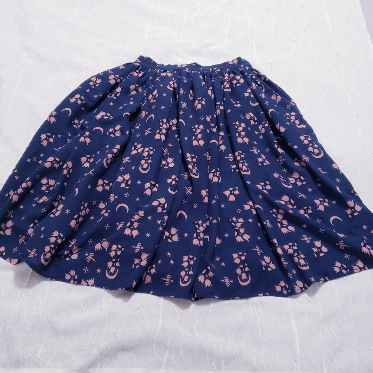 Collectif Women's Blue and Pink Skirt (2)