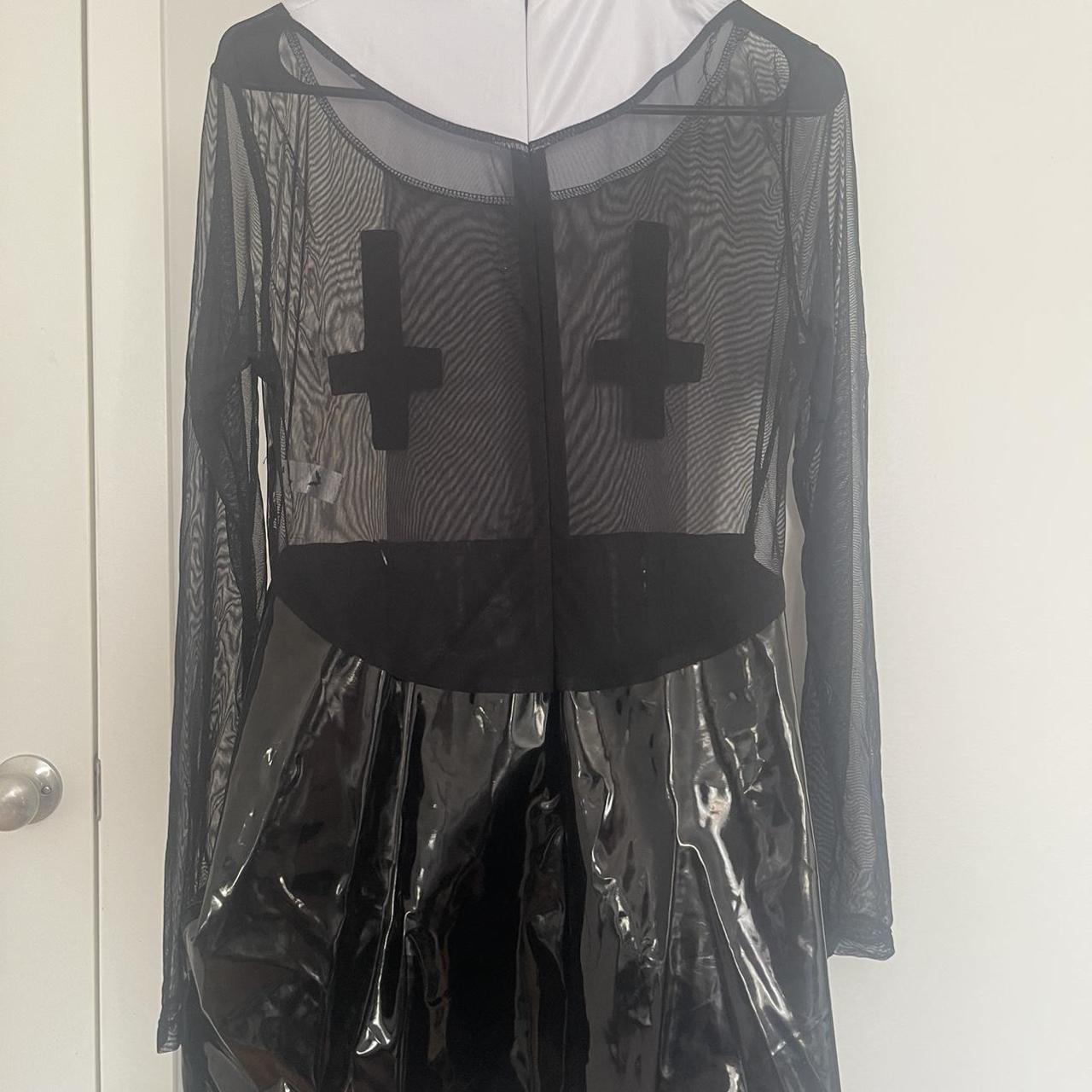 The Nun Costume - comes with the mask, neck thing, - Depop