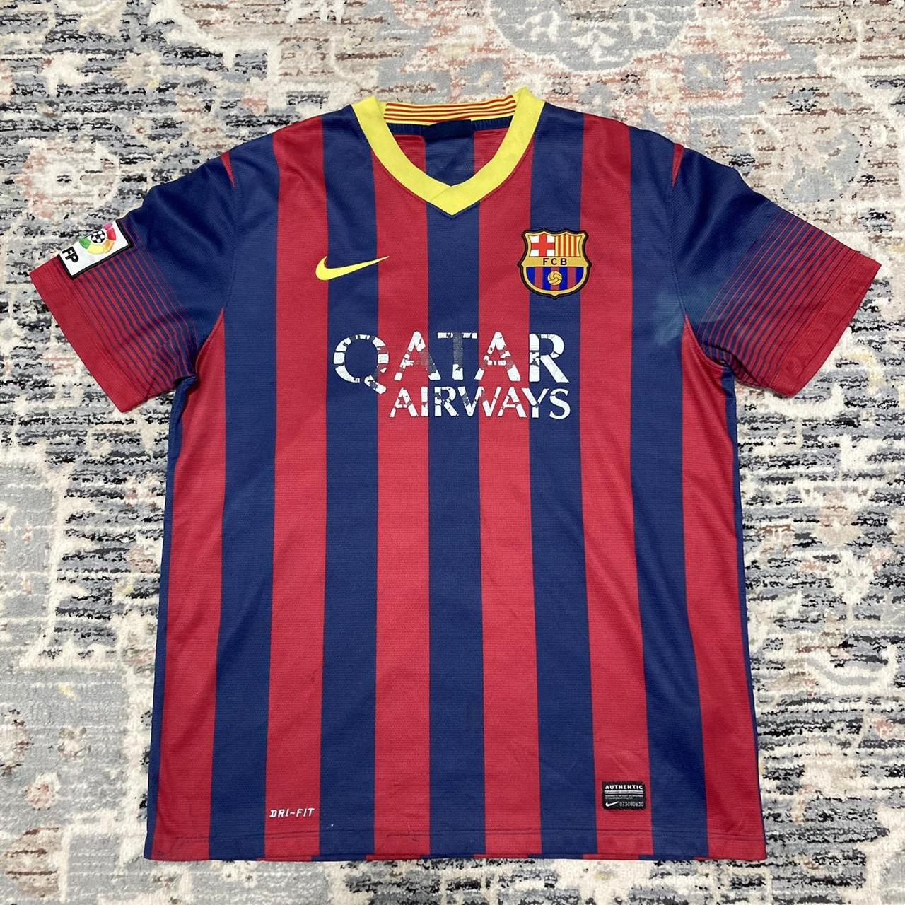 Barcelona Soccer Jersey Messi women's small - Depop