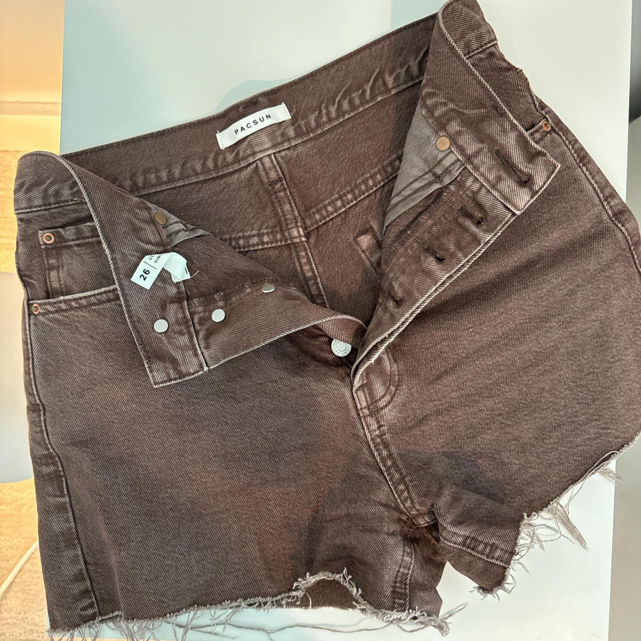 item listed by aalmogaber