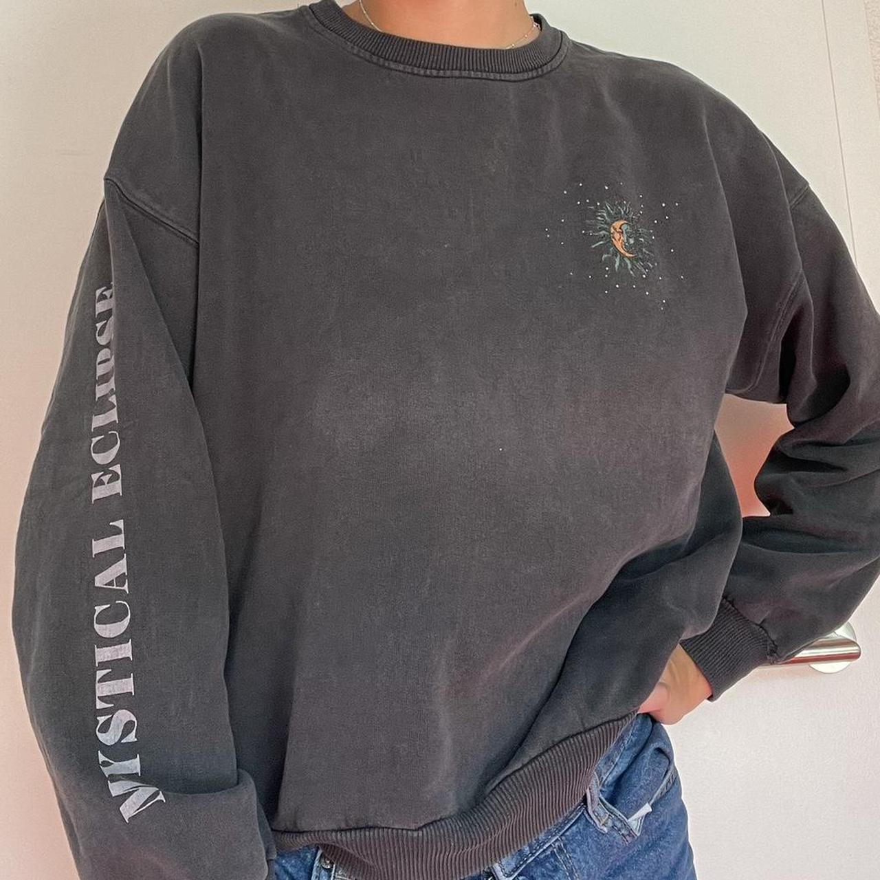 Pull&Bear grey pullover - Depop