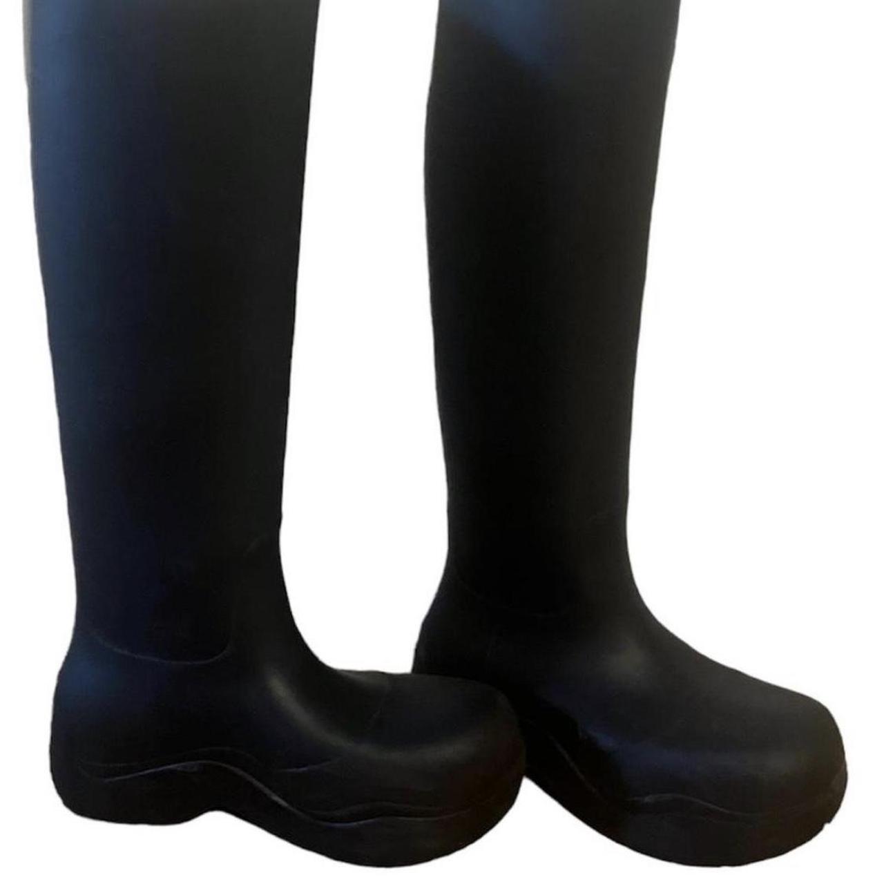 Bottega Veneta Women's Black Boots (2)