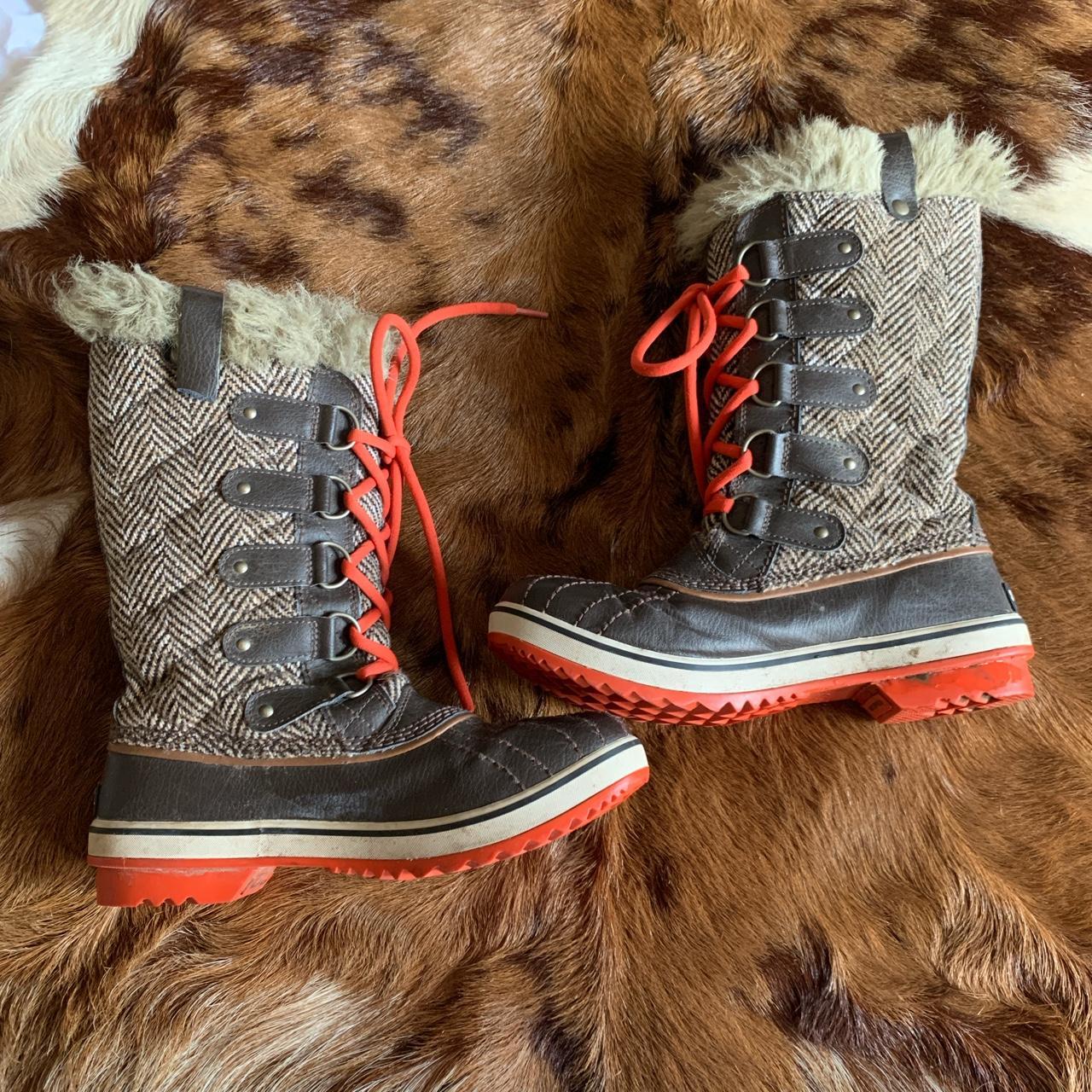 Sorel animal sales print boots