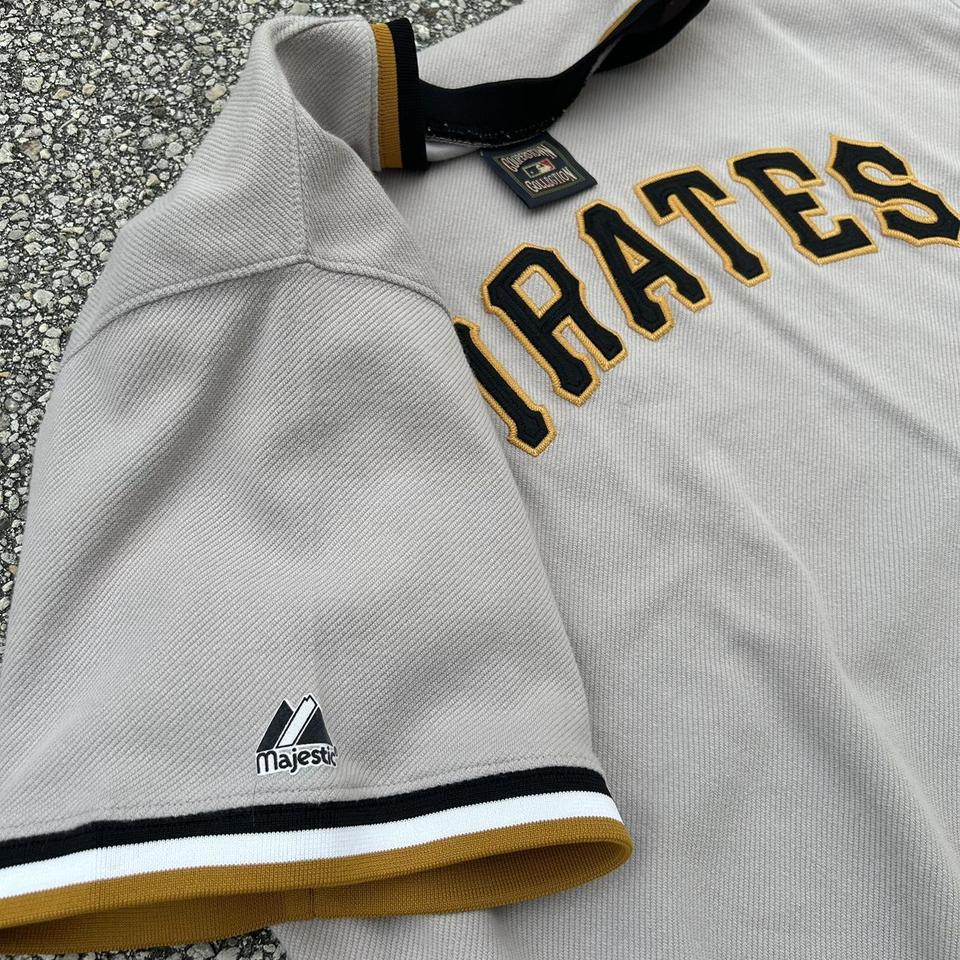 Nike Pittsburgh Pirates Roberto Clemente - Depop