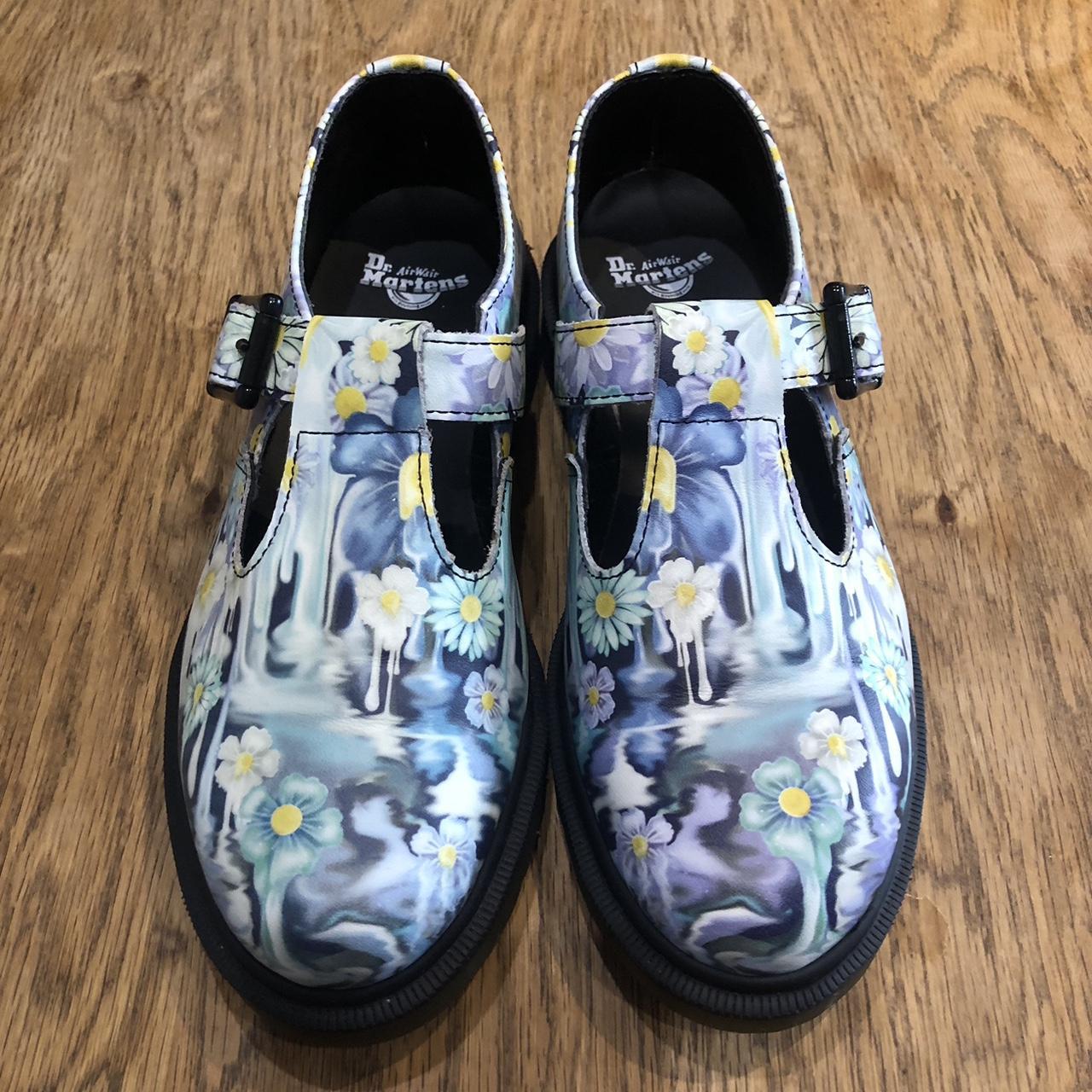 Dr martens 2024 polley floral