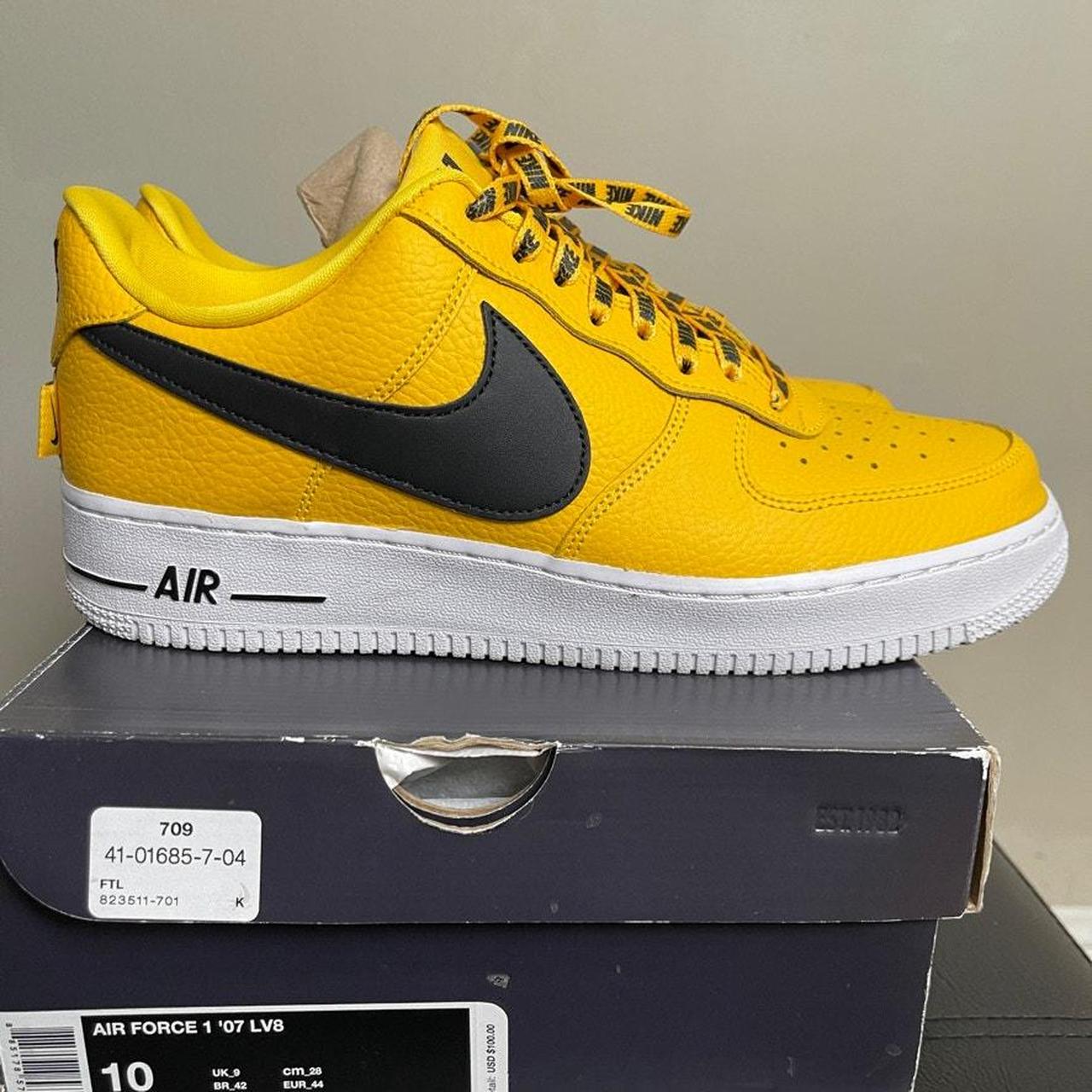 Orders yellow nikes mens