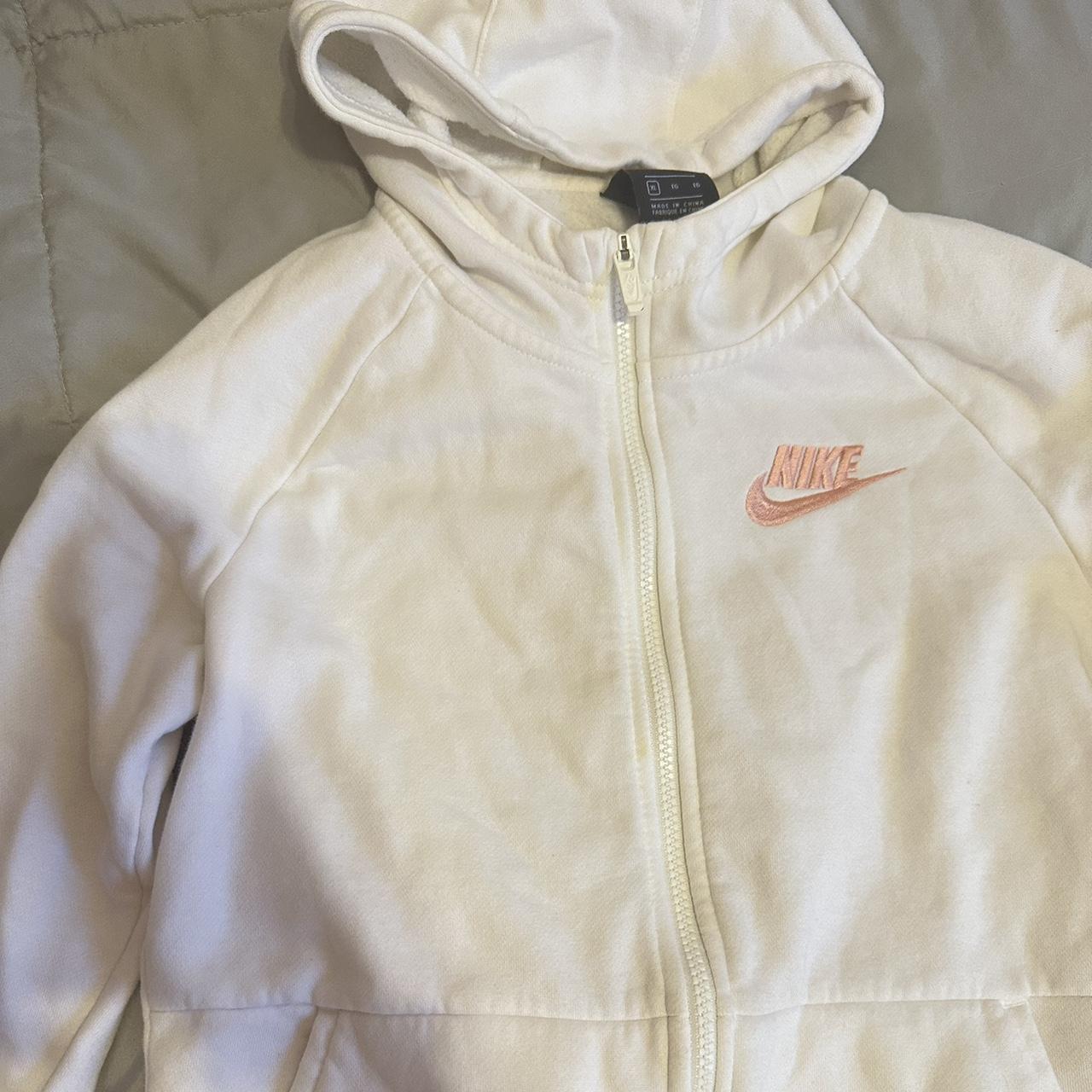 Nike White Jumper | Depop