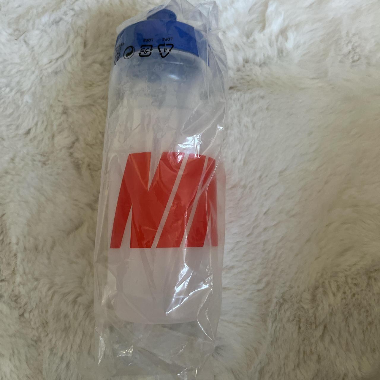item listed by takia78