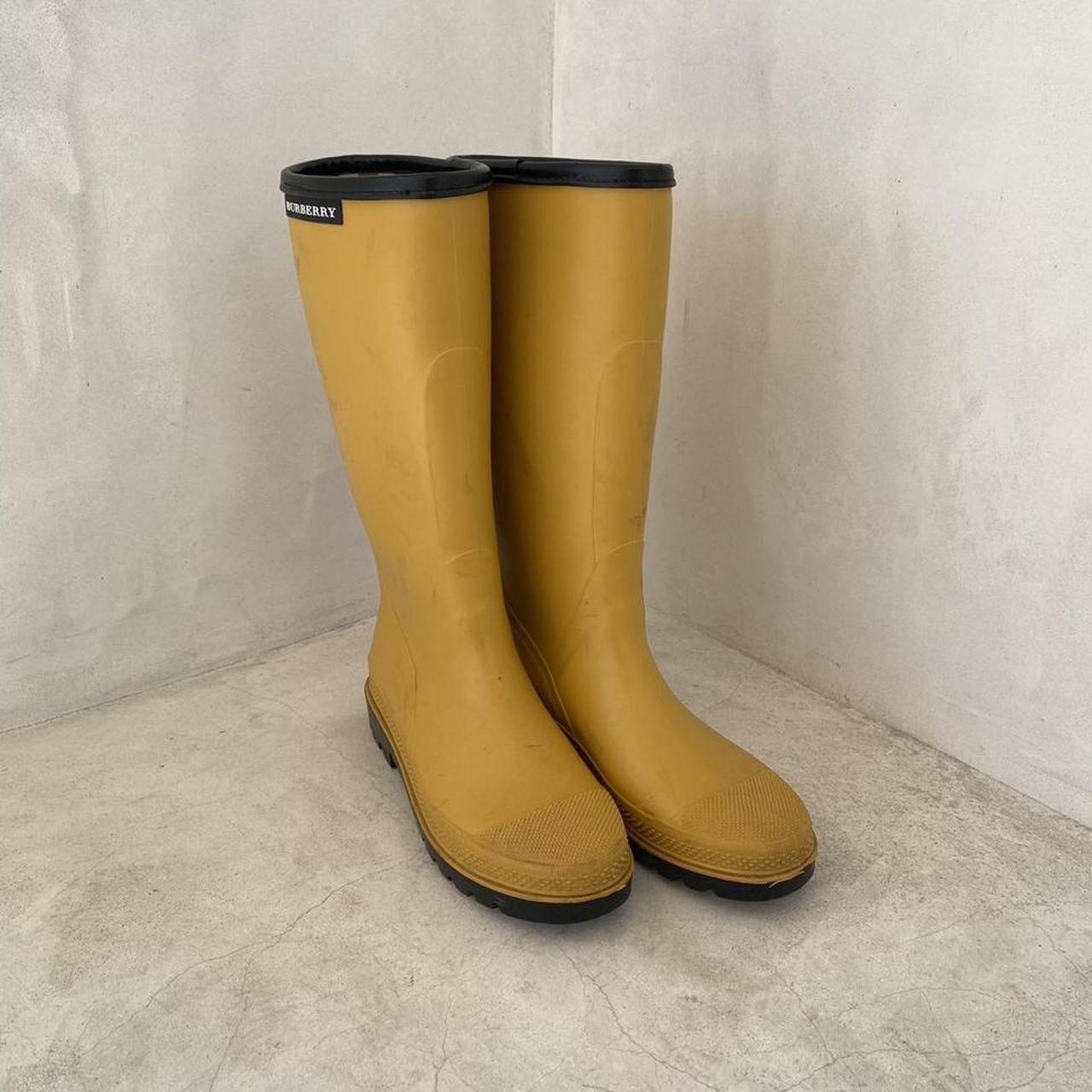 Burberry deals boots yellow