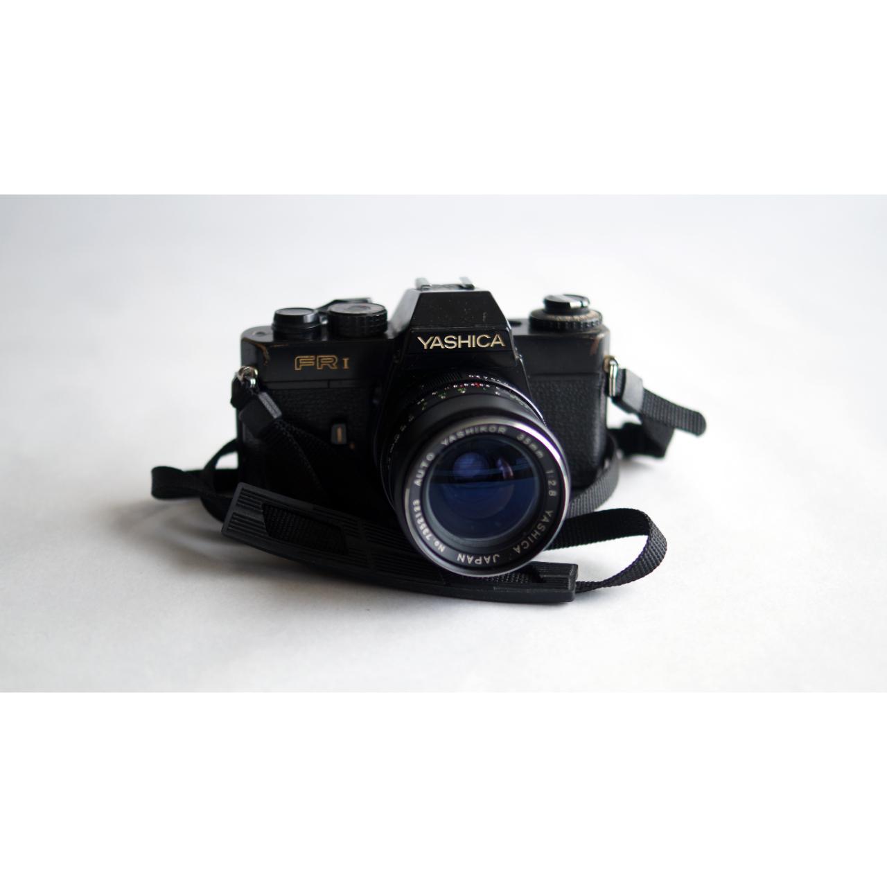 Yashica Black Cameras-and-accessories (2)