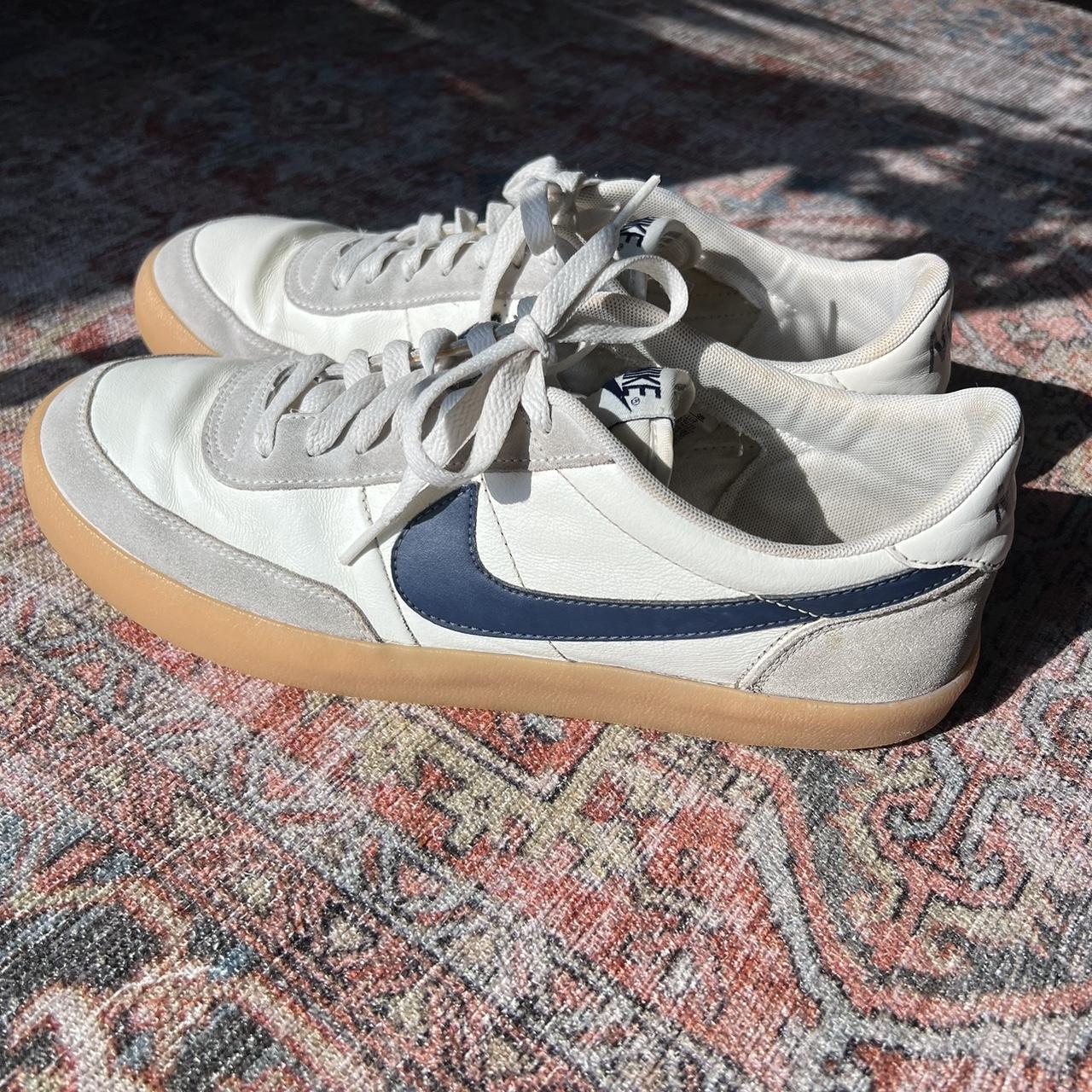 Nike Men's Cream and Navy Trainers (2)