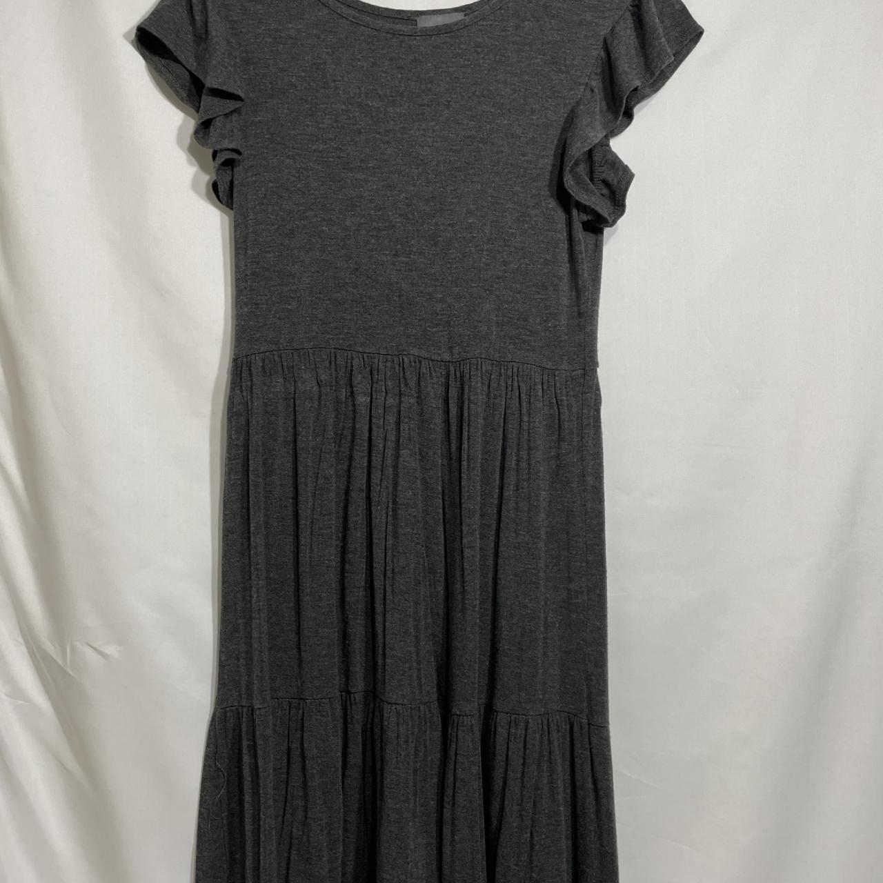 Small grey mini dress PS: I couldn't find the brand... - Depop