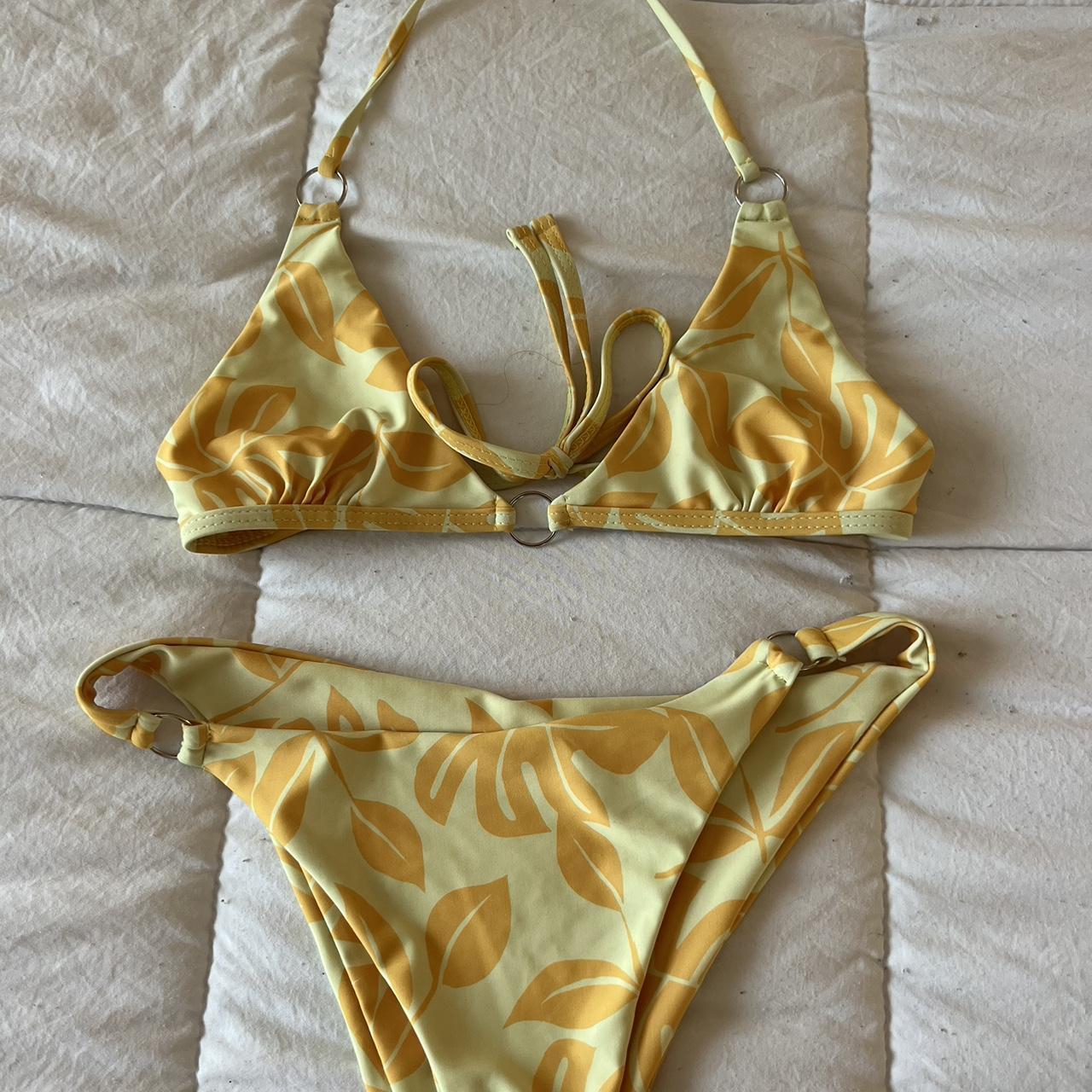 aerie extra small yellow bikini textured. worn once - Depop