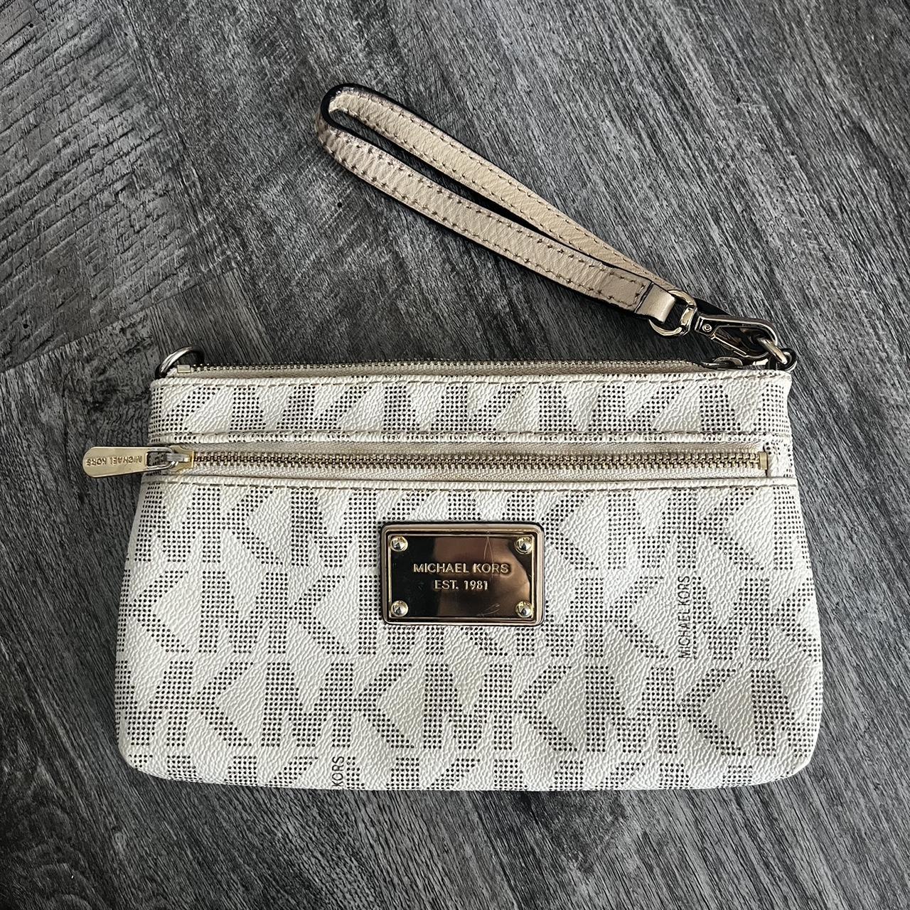 Michael kors gold wristlet deals