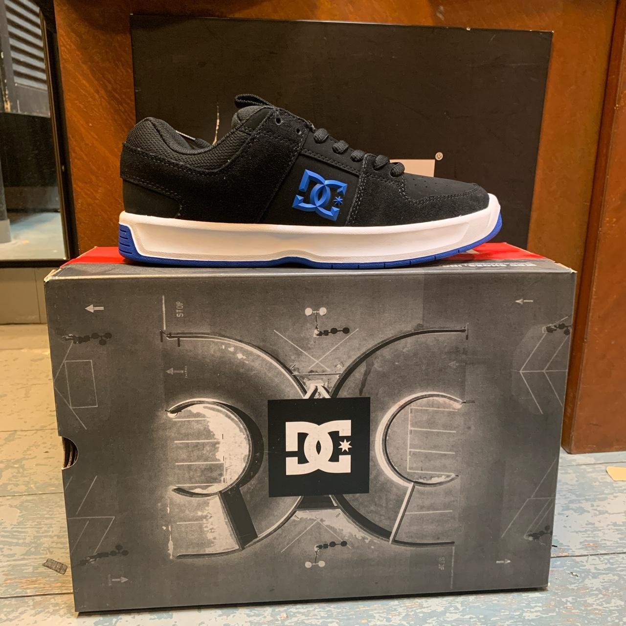 DC Shoes Men's Black and Blue Trainers | Depop