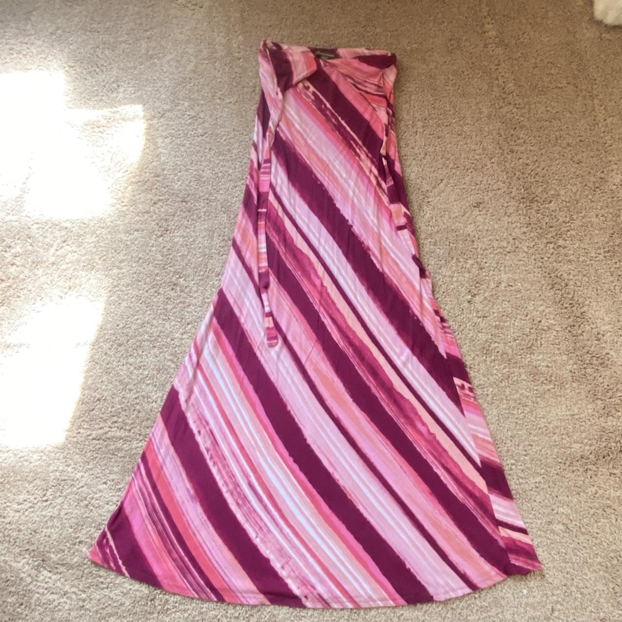 Tommy Bahama Women's Pink and White Skirt | Depop