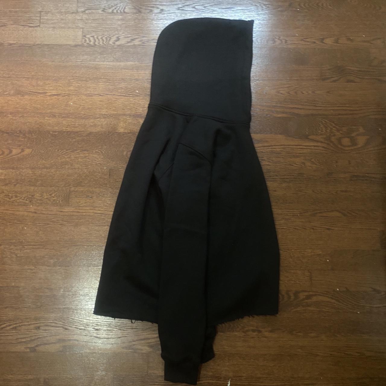 BLANK BLACK CROPPED HOODIE perfect for autumn/fall fits - Depop