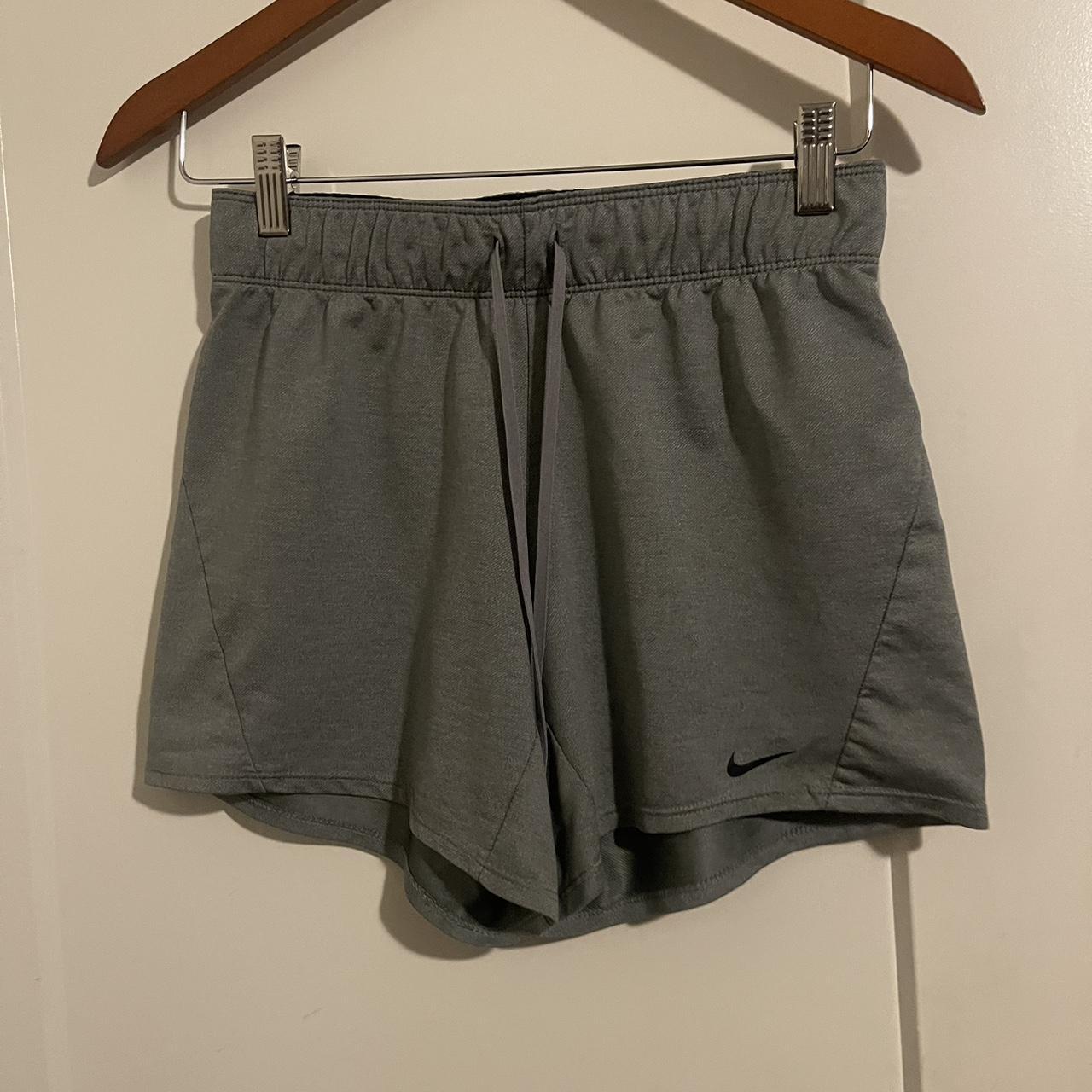 Nike lounge hot sale shorts womens