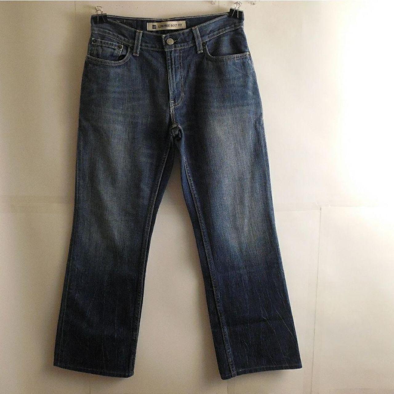 105412.....GAP Low Rise Bootcut Jeans Size... - Depop