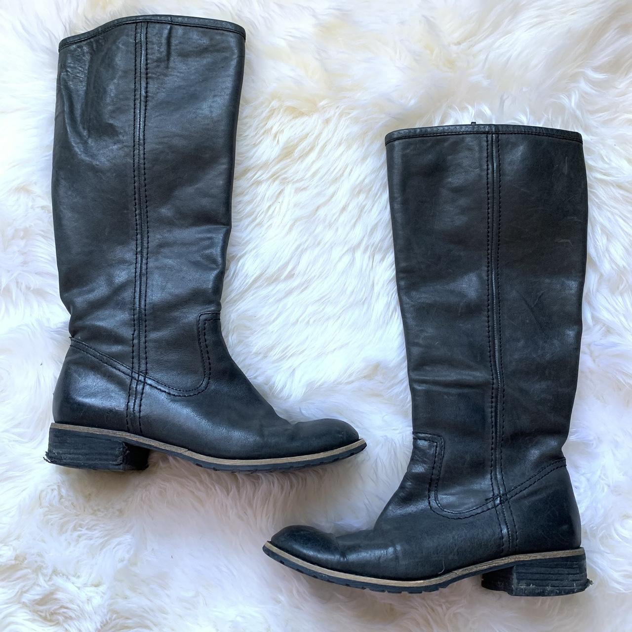 item listed by livvizz