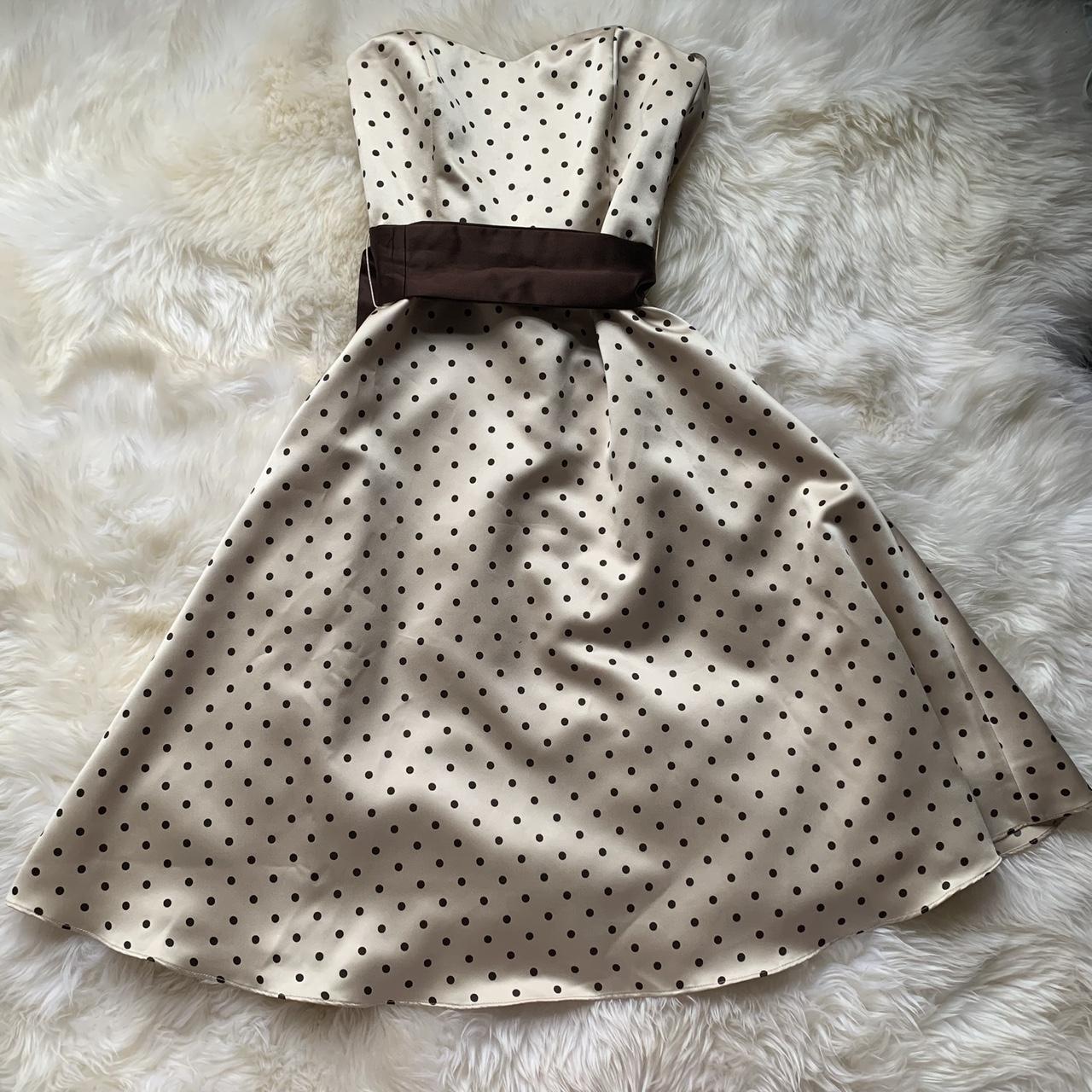 item listed by livvizz