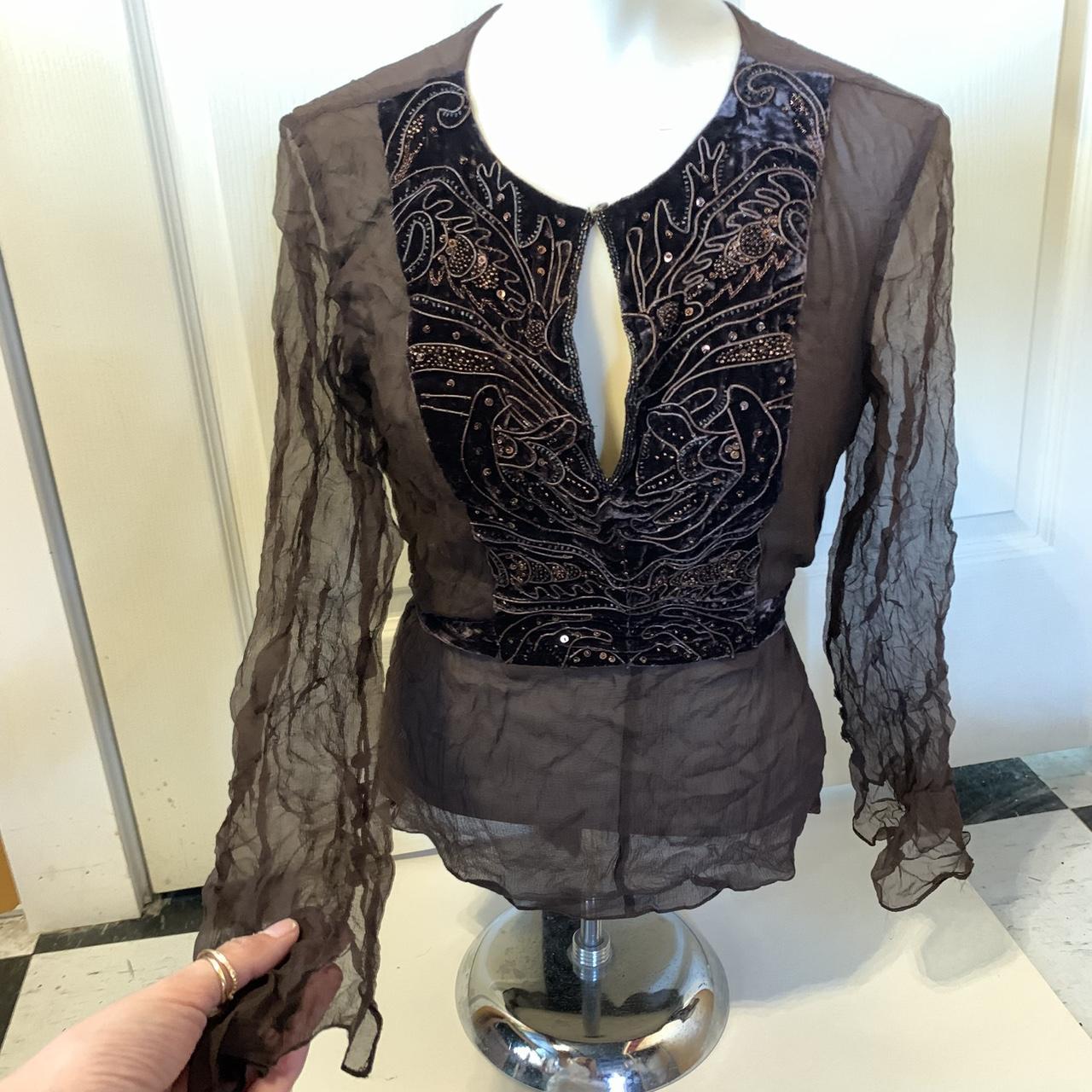 item listed by livvizz