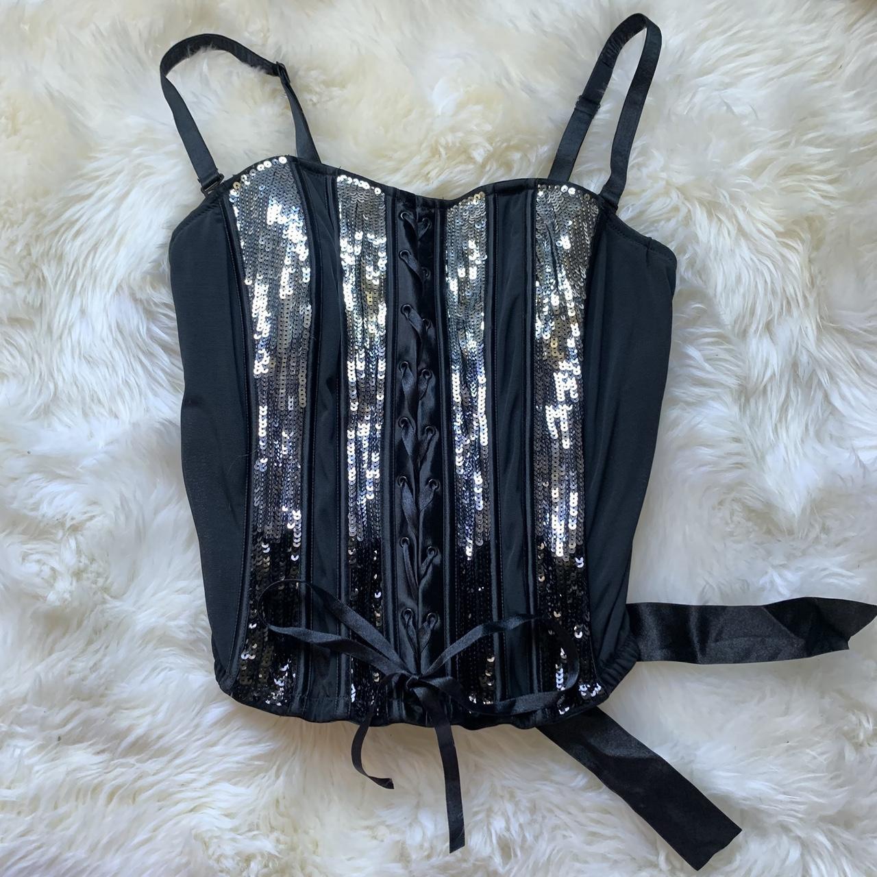 item listed by livvizz