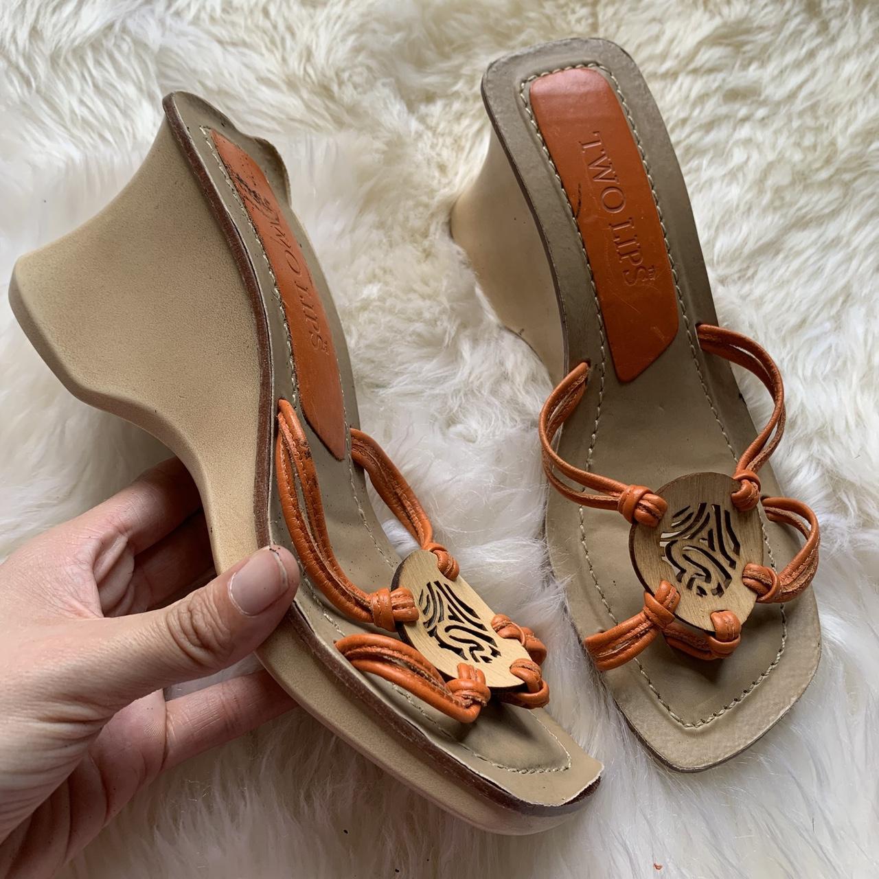 item listed by livvizz