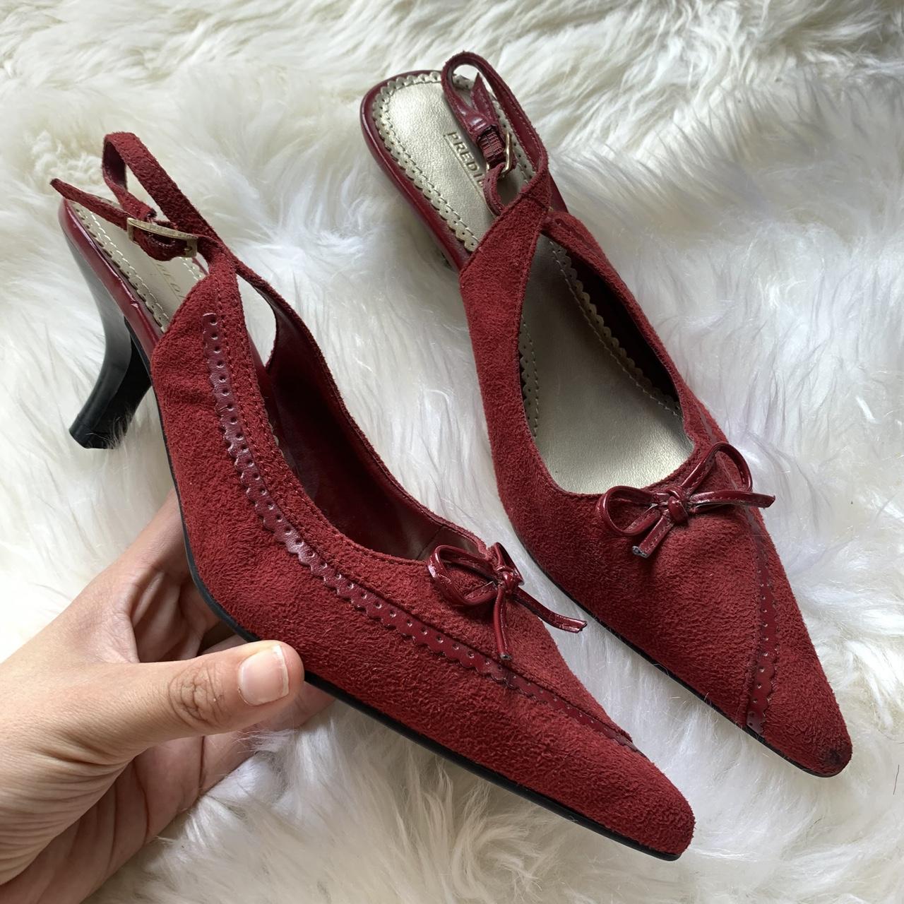 item listed by livvizz